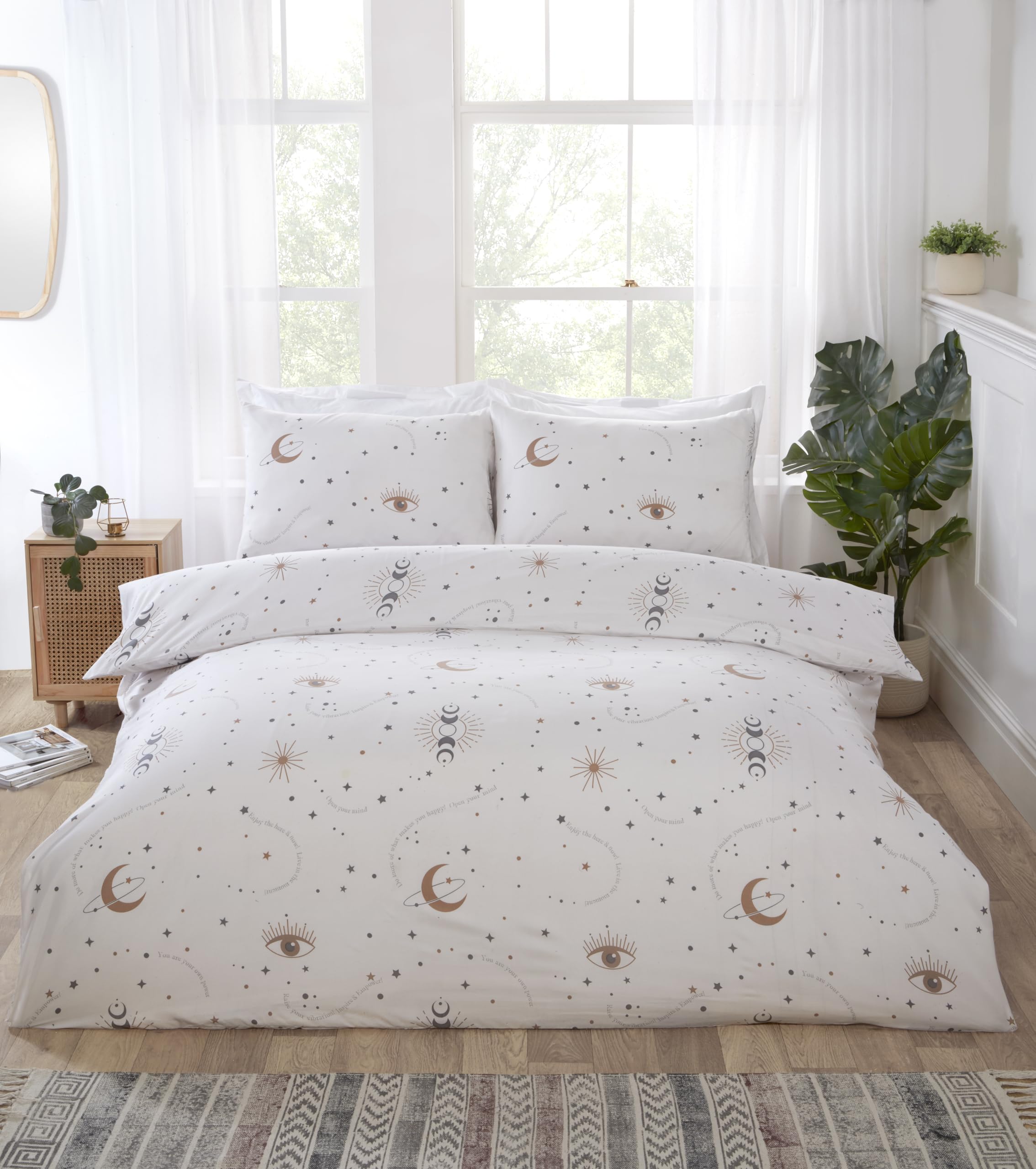 Rapport home White Duvet Cover Set Double (200 x 200 cm) – Constellation Celestial Star & Moon Print Soft Touch Polycotton Bedding Set Lightweight & Breathable With Secure Snap Closure, 3 PCS Set