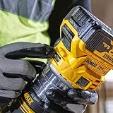 DeWalt DCW604NT 18V XR Cordless Brushless 1/4 Inch Router Kit No Batteries view 6