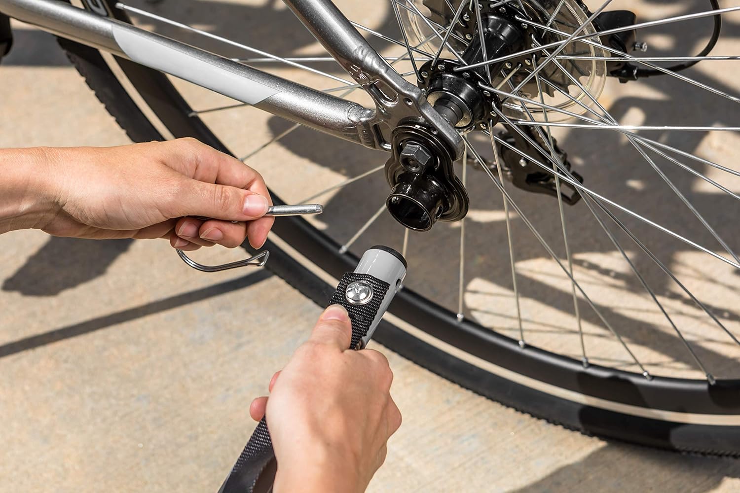 Coupler Attachments for Instep and Schwinn Bike Trailers, Flat Coupler for a Wide Range of Bicycle Sizes, Models, and Styles : In Step Bike Trailer Coupler : Sports & Outdoors