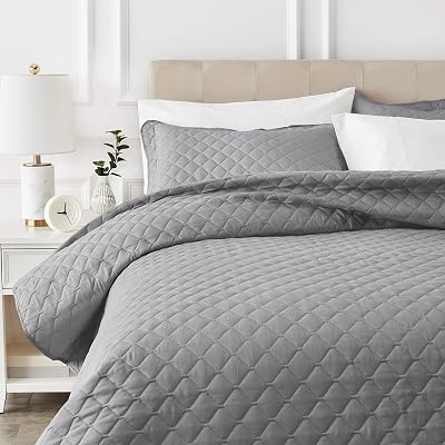 Amazon Basics Quilted Bedspread King Size Oversized Embossed Coverlet 220 x 240