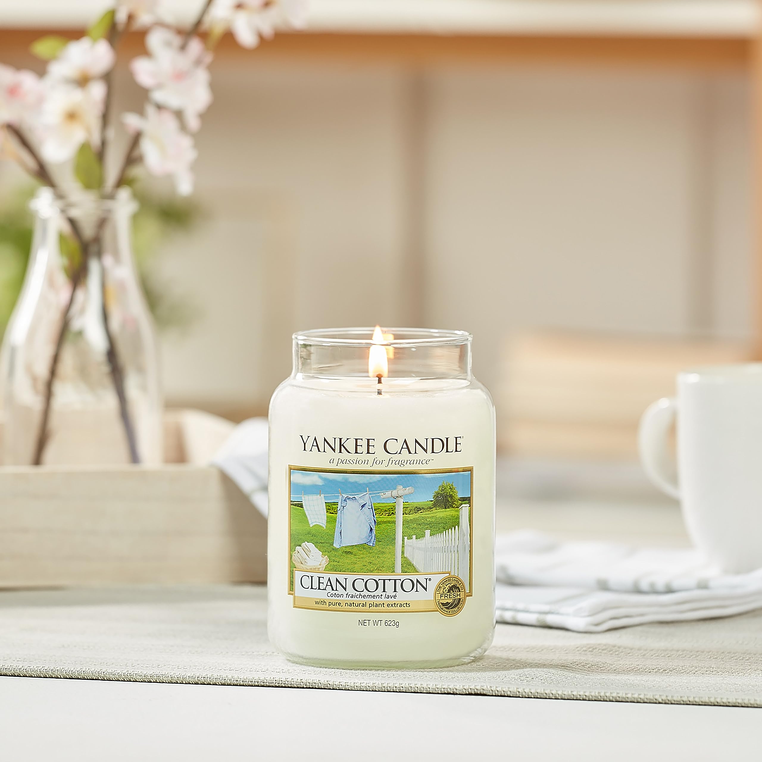 Yankee Candle Large Jar Scented Candle, Clean Cotton, Up to 150 Hours Burn Time