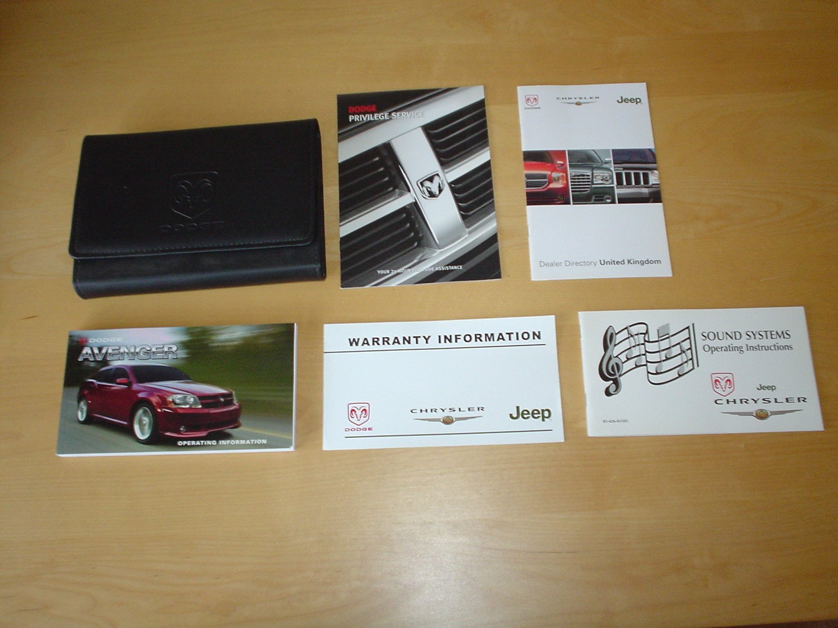 DODGE AVENGER OWNERS MANUAL HANDBOOK c/w WALLET (2007 - 2011) SXT SE ETC -  2.0 2.4 2.7 LITRE PETROL & 2.0 L DIESEL ENGINE - OWNER'S HAND BOOK MANUAL  ...