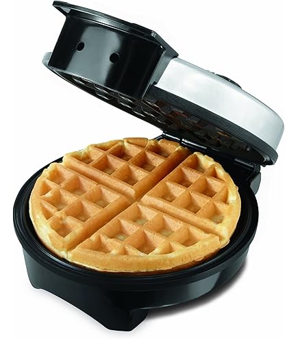 VillaWare UNO 4 Square Belgian Waffle Maker by Villaware : Amazon