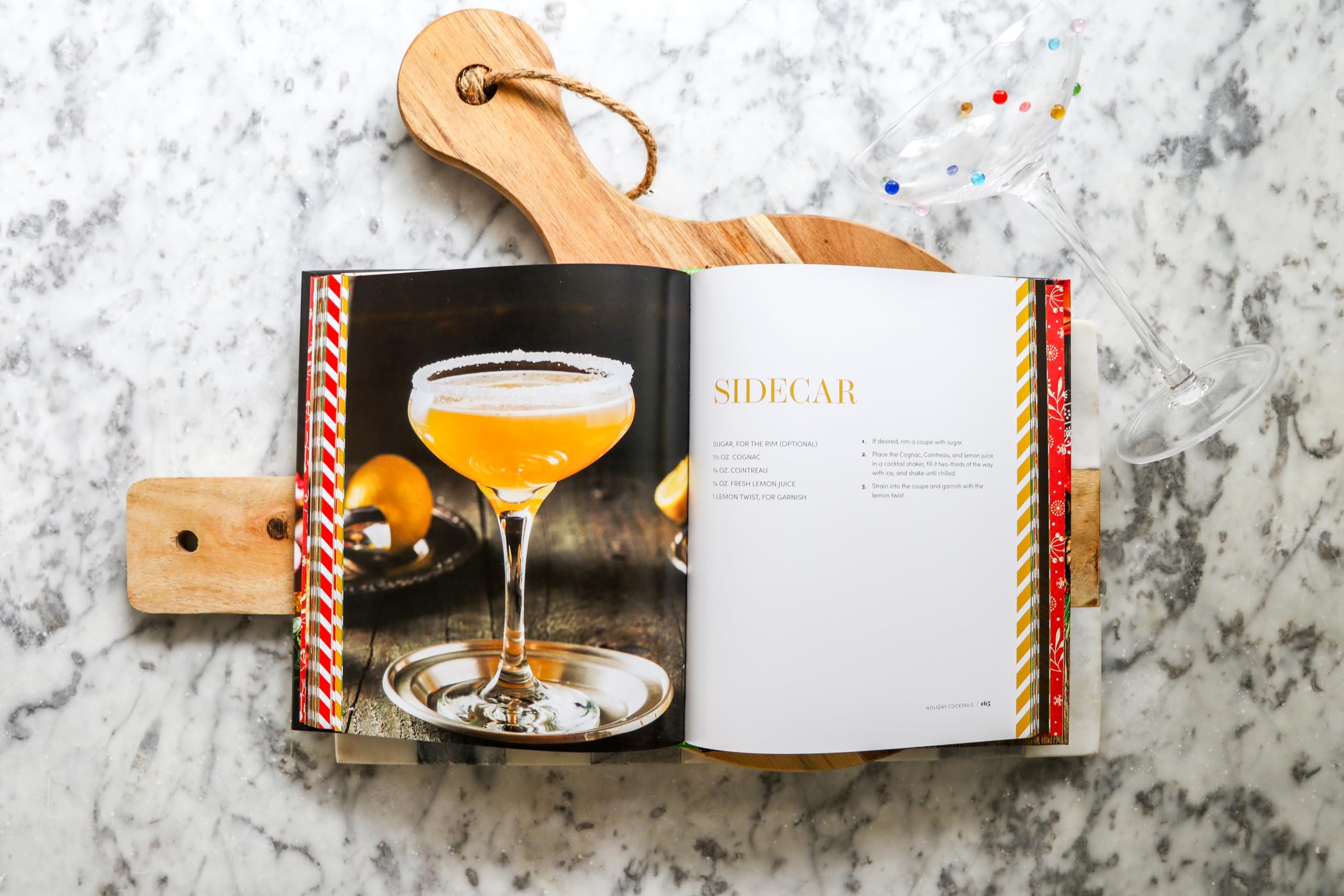 Holiday Cocktails: Over 100 Simple Cocktails to Celebrate the Season