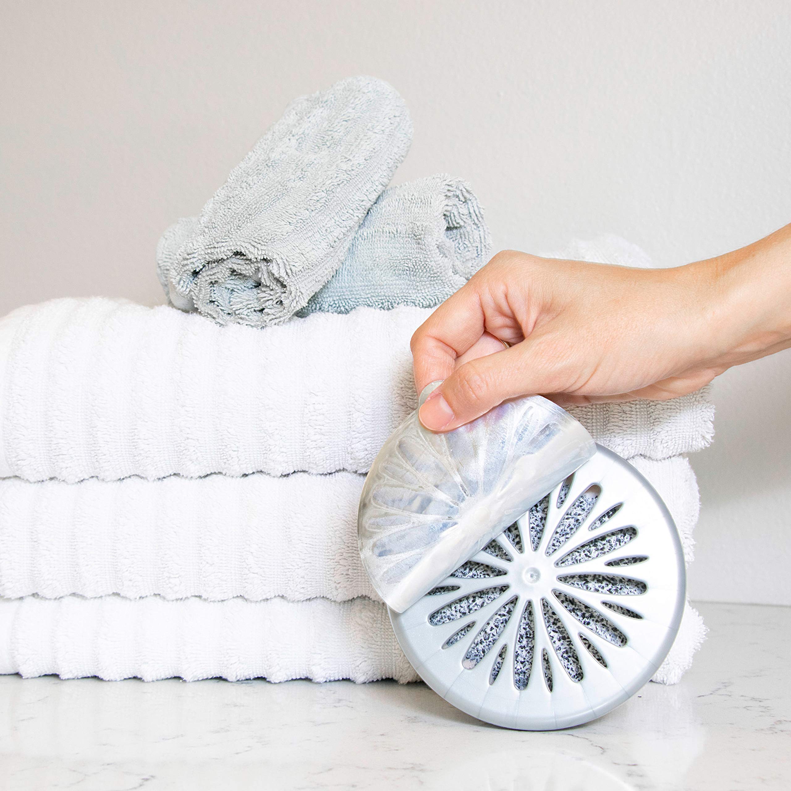 Odor Genie - Odor Eliminator with Wild Berry Fragrance - 8 oz, (FG69H)