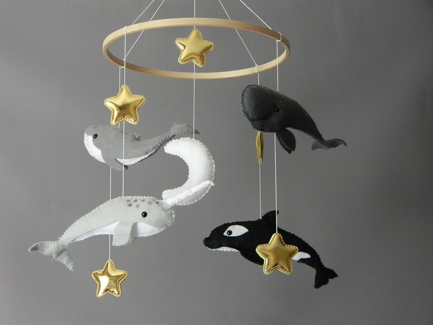 monochrome baby mobile