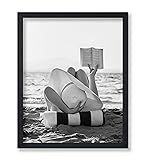 Poster Master Beach Poster - Woman Reading Book at