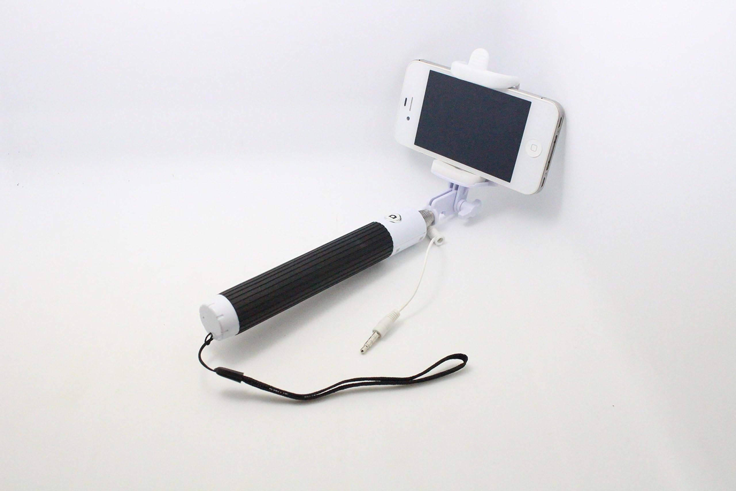 Selfie Stick from Side Shooters, a self shooting monopod and a selfie pole for iPhone 6, iPhone 6s, iPhone Plus, iPhone 5 and iPhone5s. Battery free, no bluetooth needed. Are you tired of bad selfies?