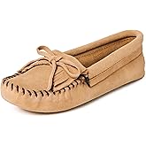 Minnetonka Women's Kilty Soft Leather Sole Moccasin