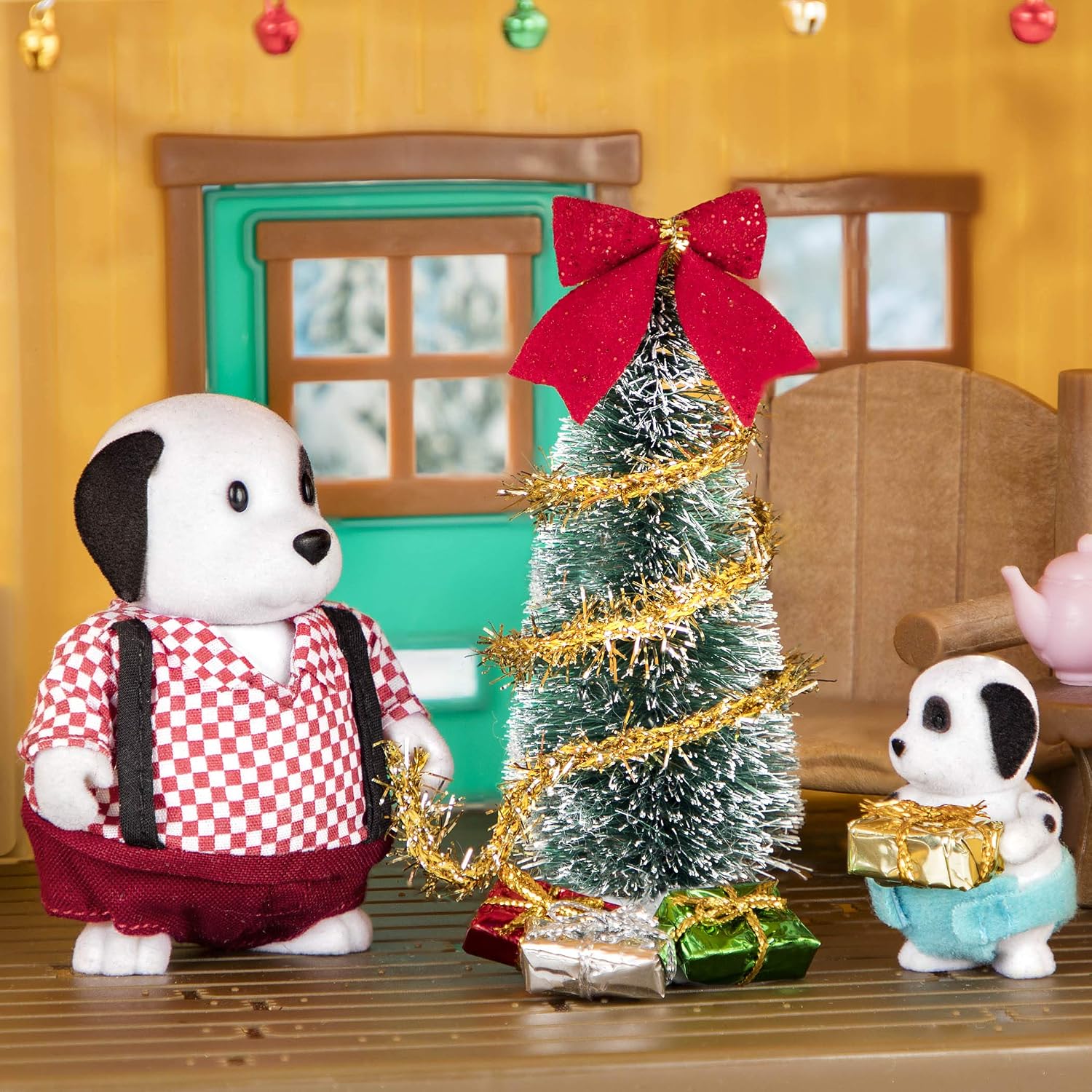 Li'l Woodzeez, Woofwinkle Dog Family, 5pc Set including Miniature Figurines and Storybook - Image 3