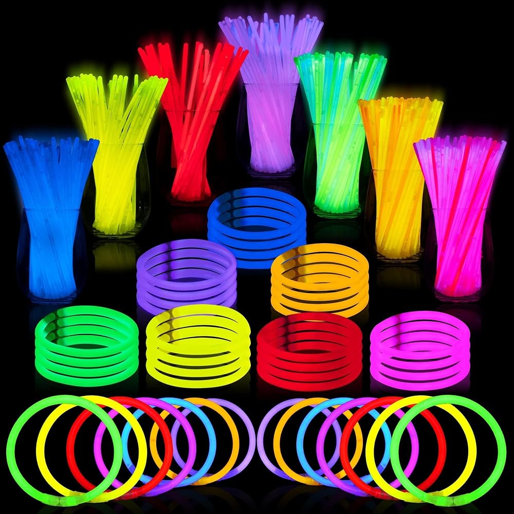 JOYIN 100 Pcs Glow Sticks 8in Glowsticks Party Accessories 7 Colors