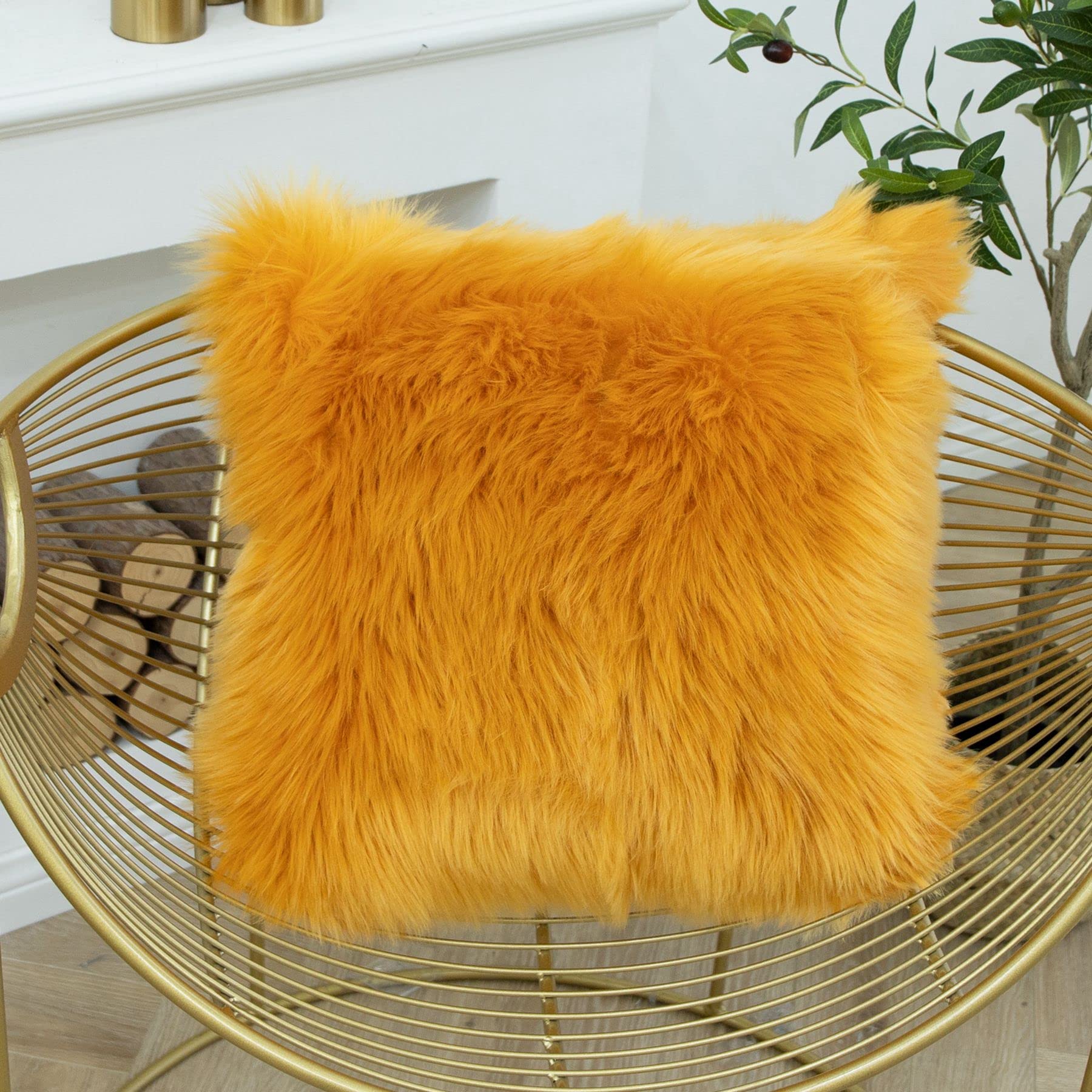 LIGICKY Luxury Series Soft Faux Fur Cushion Cover Decorative Square Plush Pillow Case Throw Pillow Cover for Couch Sofa Bed (Camel, 18 x 18 Inch)