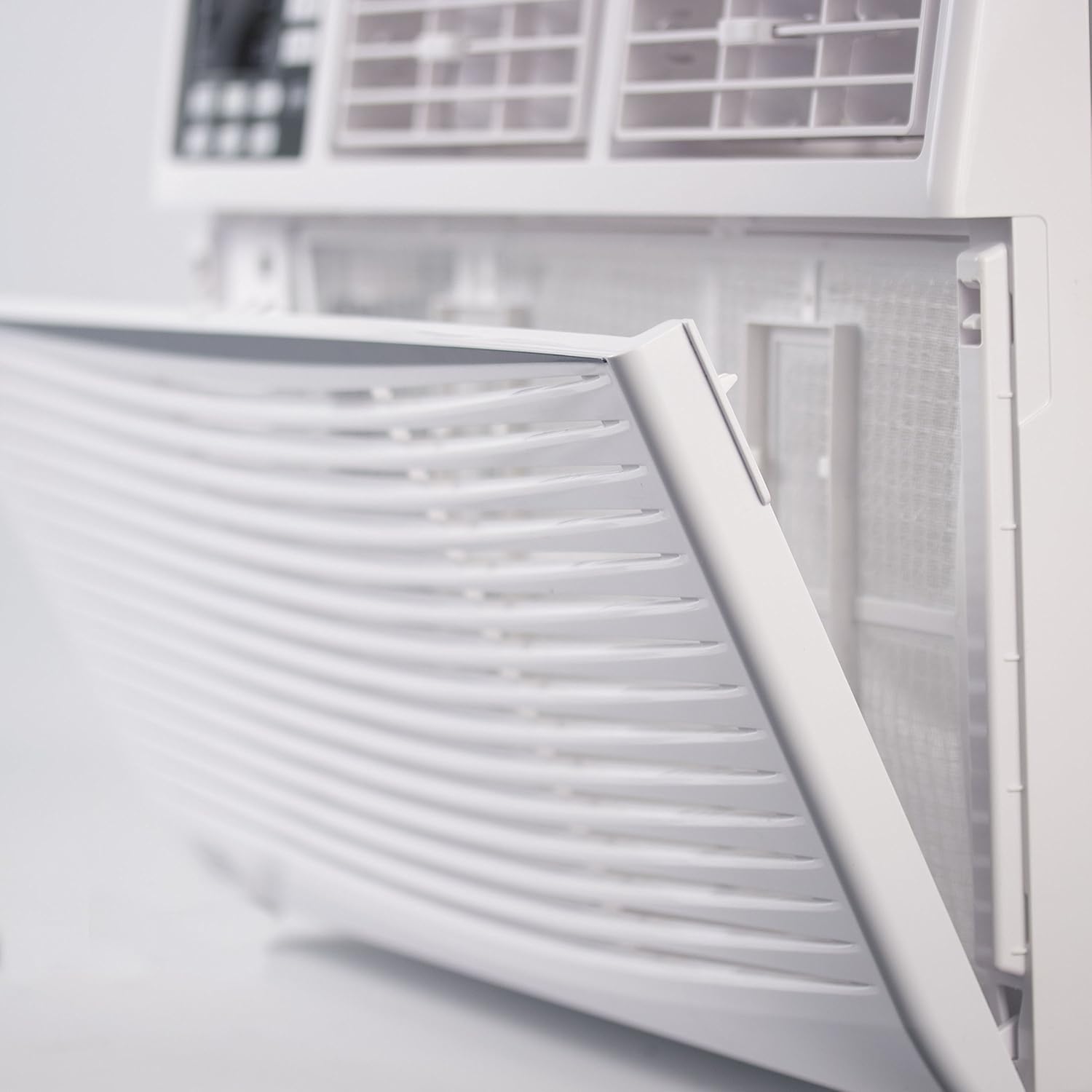 BLACK+DECKER BWAC06WT Window Air Conditioner, 6,000 BTU
