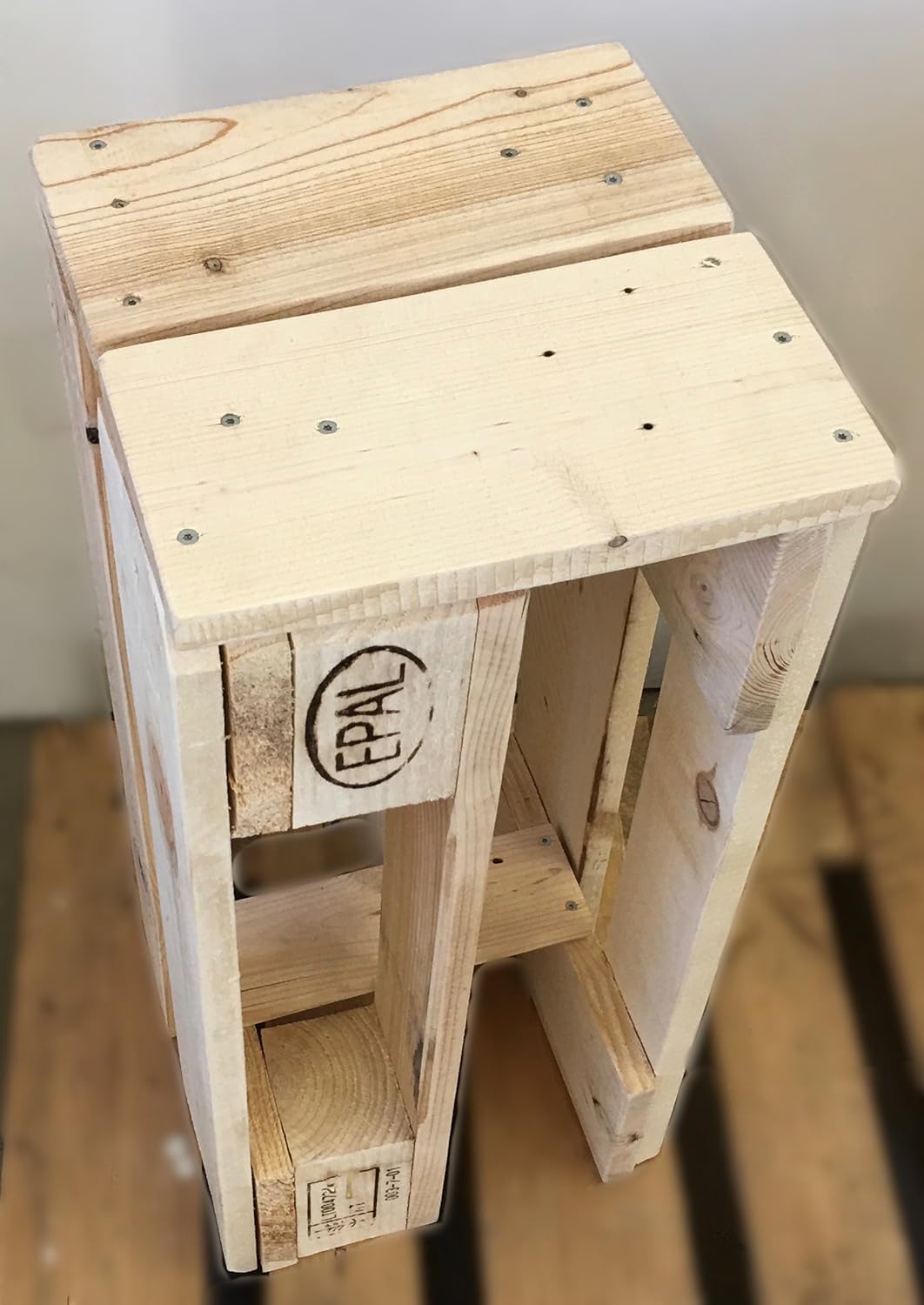 Palettenmobel Hocker Aus Vollholz Europaletten Palettenhocker Amazon De Handmade