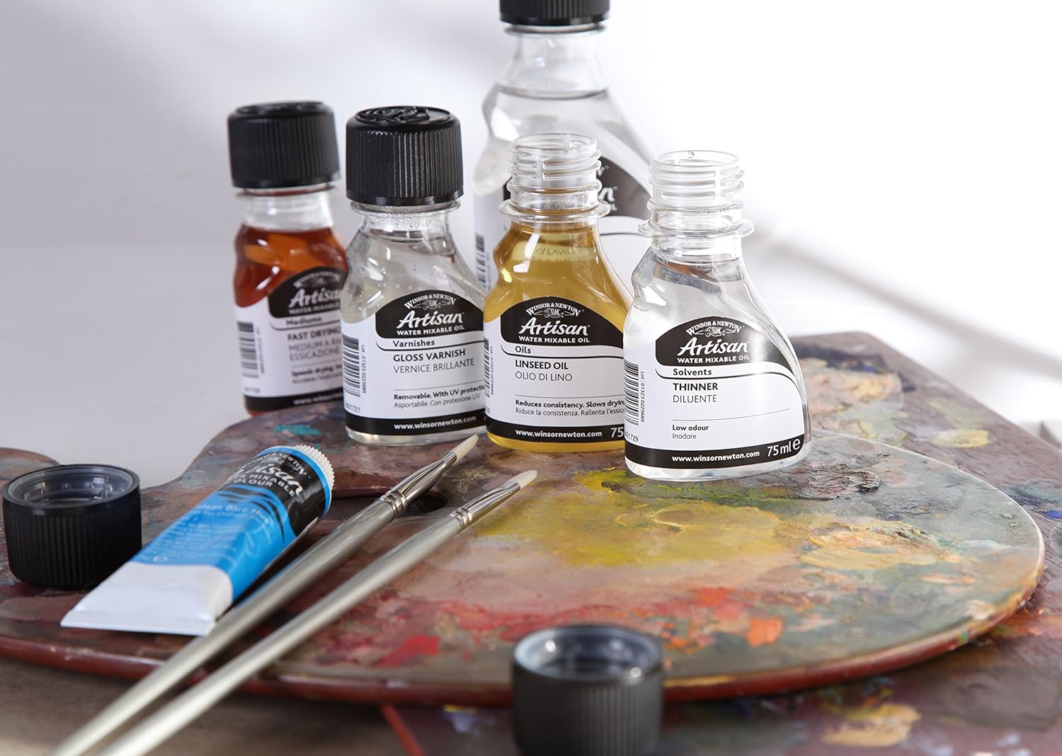 Winsor & Newton 3021721 75 ml Artisan Water Mixable Gloss Varnish Medium, Clear, 75 ml (Pack of 1) - Image 3