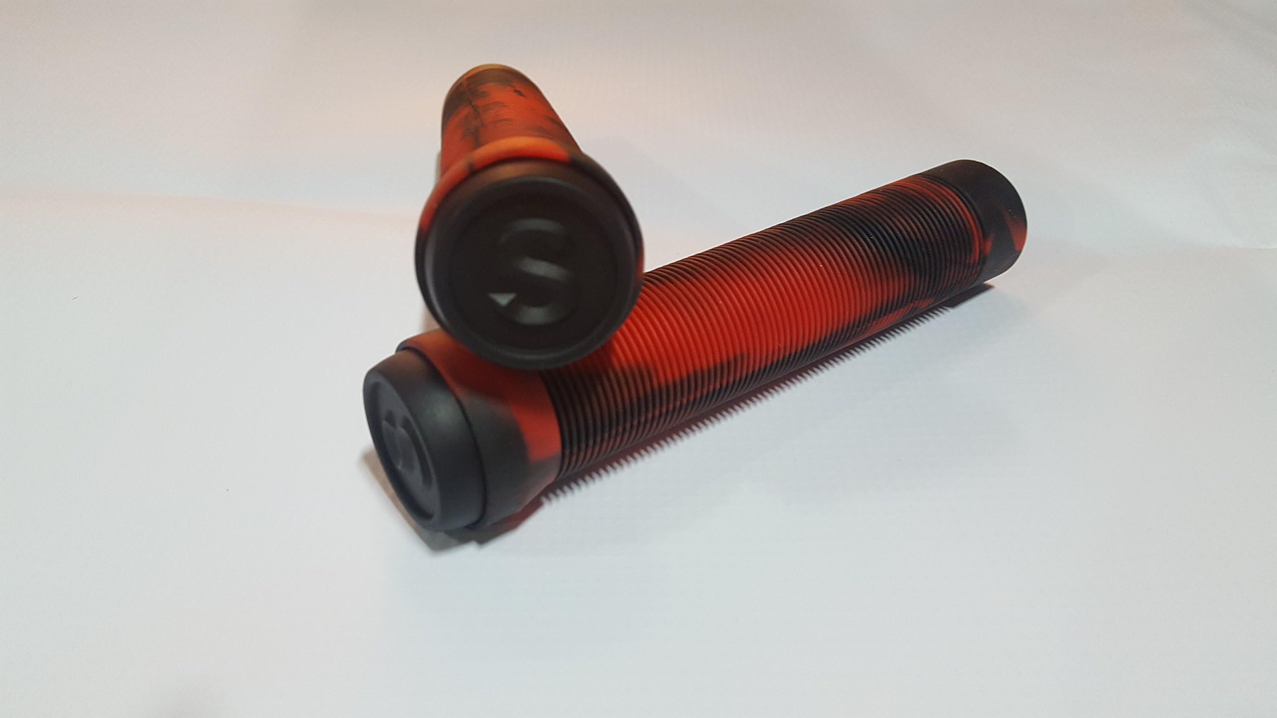 SCT USA Scooter Bar Grips with SCT USA High Rebound Rubber Bar Ends