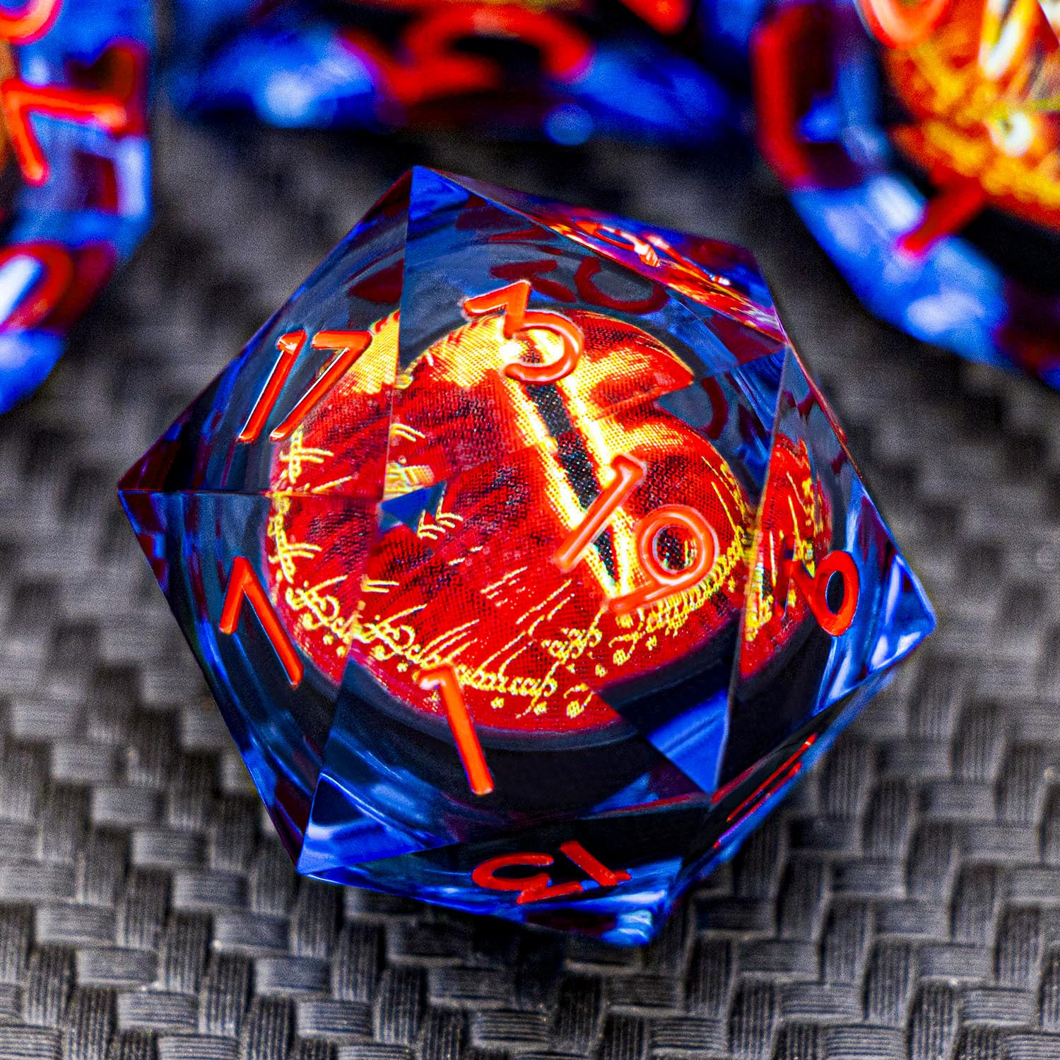 ARUOHHA Gazes Eye Dice DND Resin Dice Liquid Core Flaming RPG Sharp Edged Dice Set with Gift Box, Polyhedral D and D Dice Set Compatible with Dungeons Dragons Role Playing Game D20 D12 D10 D8 D6