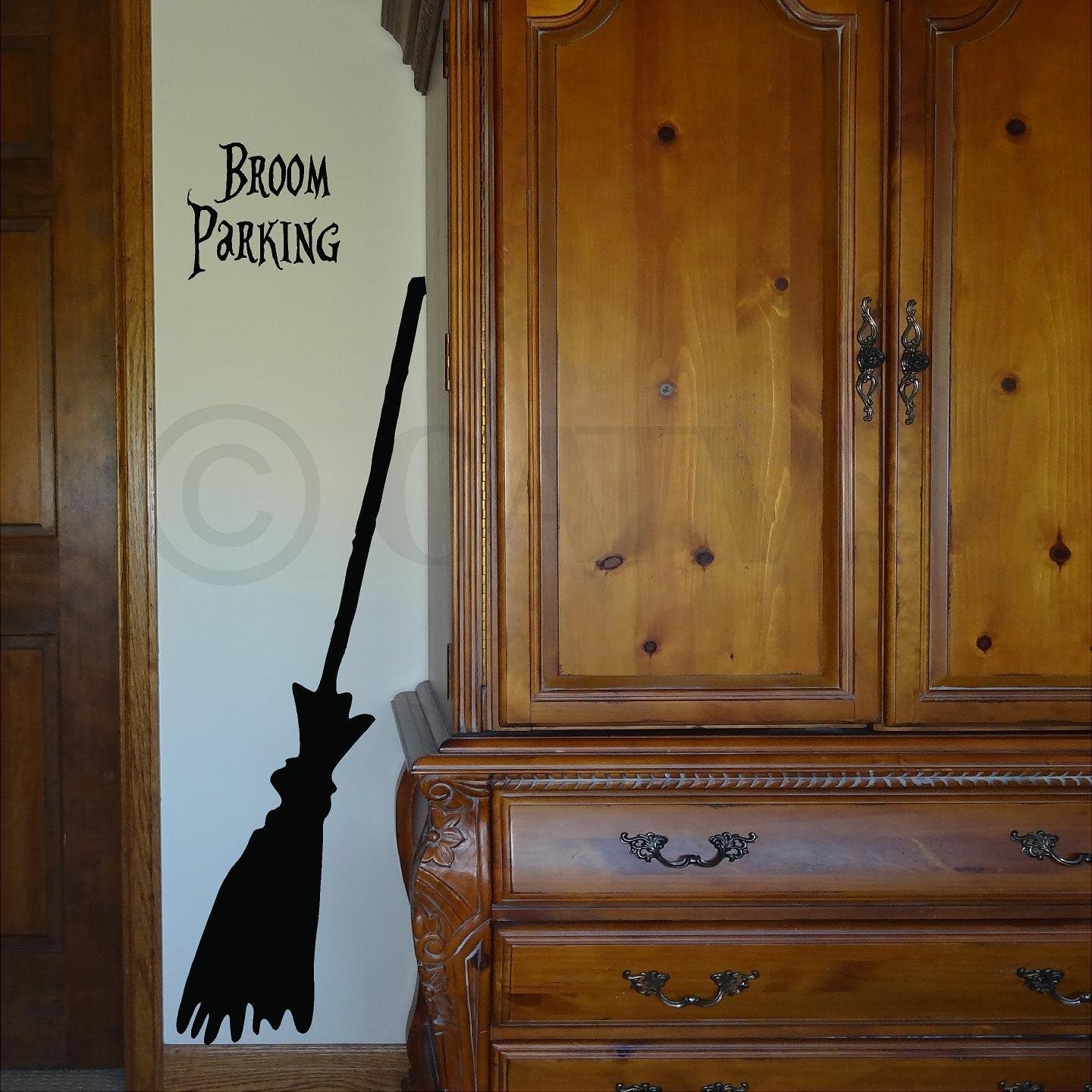 Amazon Com Halloween Witch Broom 2 Vinyl Lettering Decal Home Decor Wall Art Saying Home Kitchen