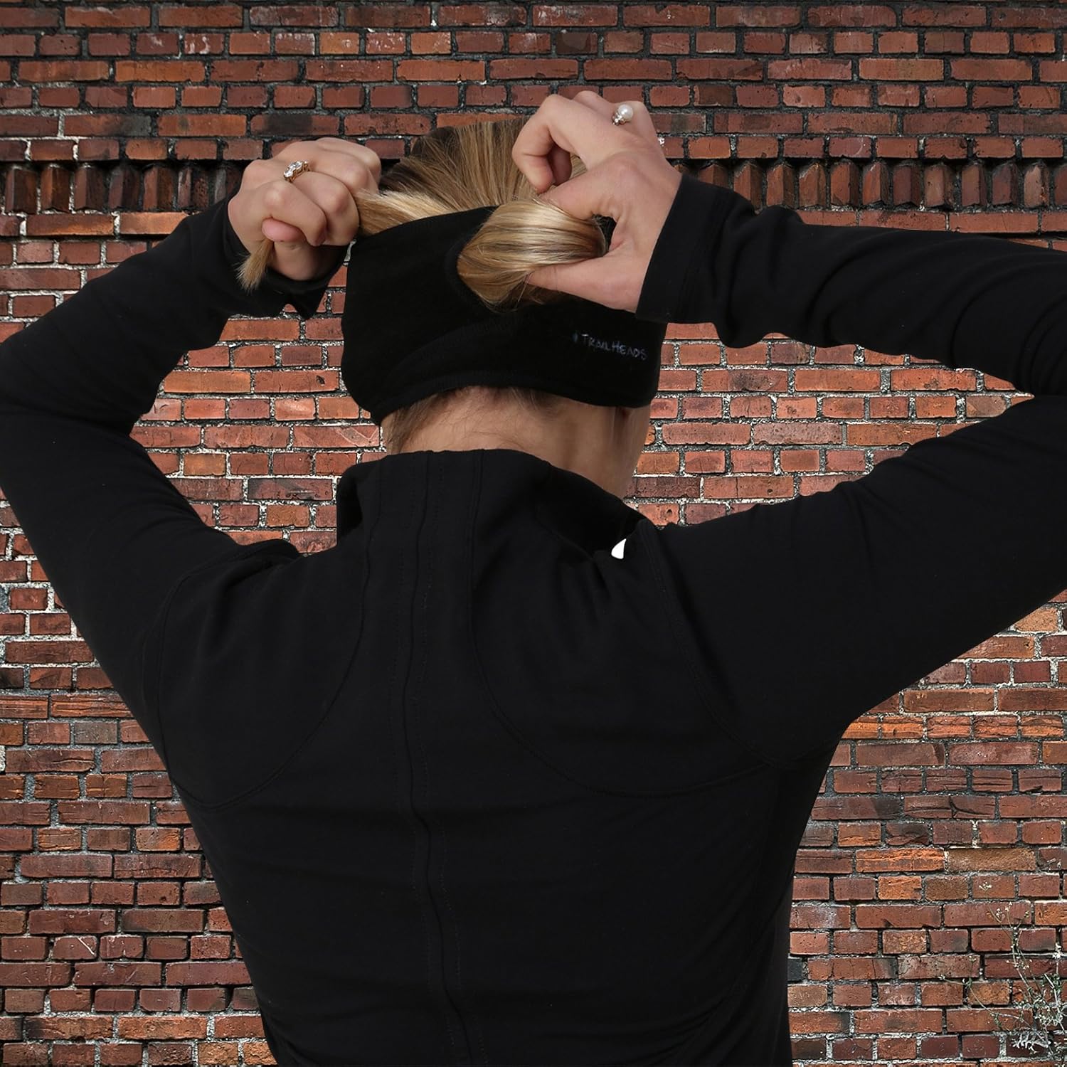 TrailHeads Women’s Ponytail Headband – Black/Black: Sports & Outdoors