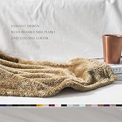 Exclusivo Mezcla Plush Fuzzy Fleece Throw Blanket