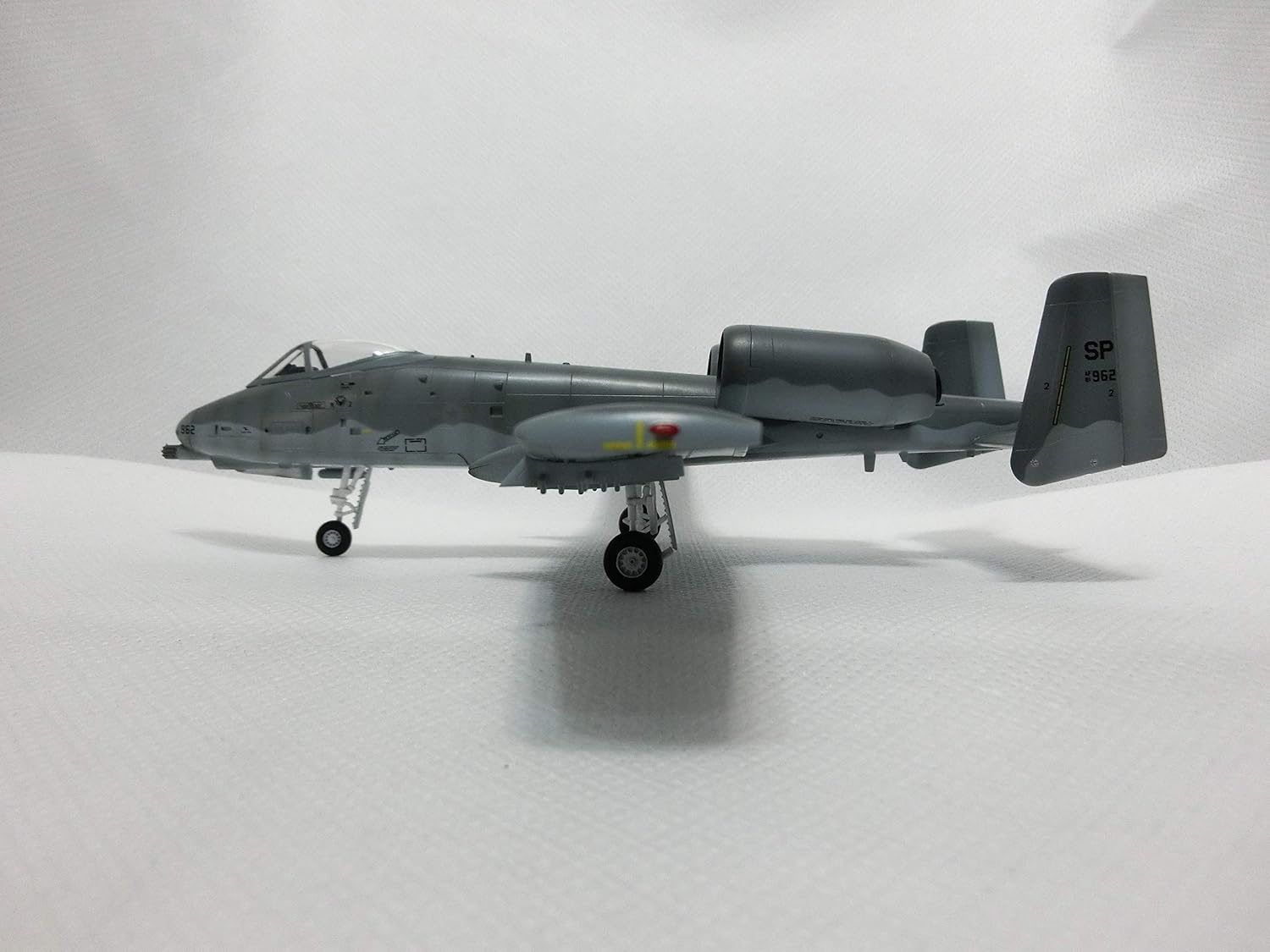 Amazon 1 72 完成品 フェアチャイルド リパブリック A 10a サンダーボルト ドイツ駐留 1992 プラモデル 通販