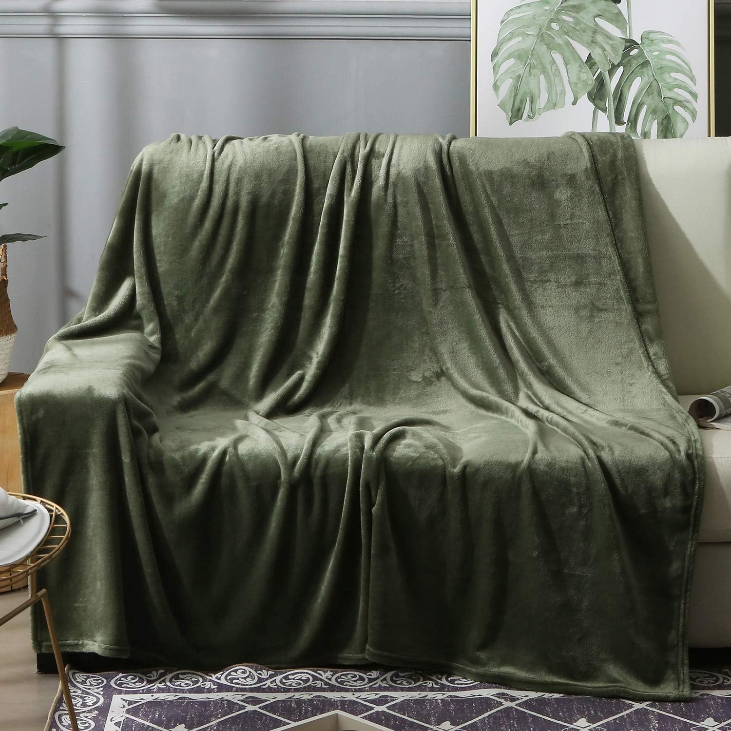BEAUTEX Fleece Throw Blanket for Couch Sofa or Bed Throw Size, Soft Fuzzy Plush Blanket, Luxury Flannel Lap Blanket, Super Cozy and Comfy for All Seasons (Olive Green, 50" x 60"): Kitchen & Dining