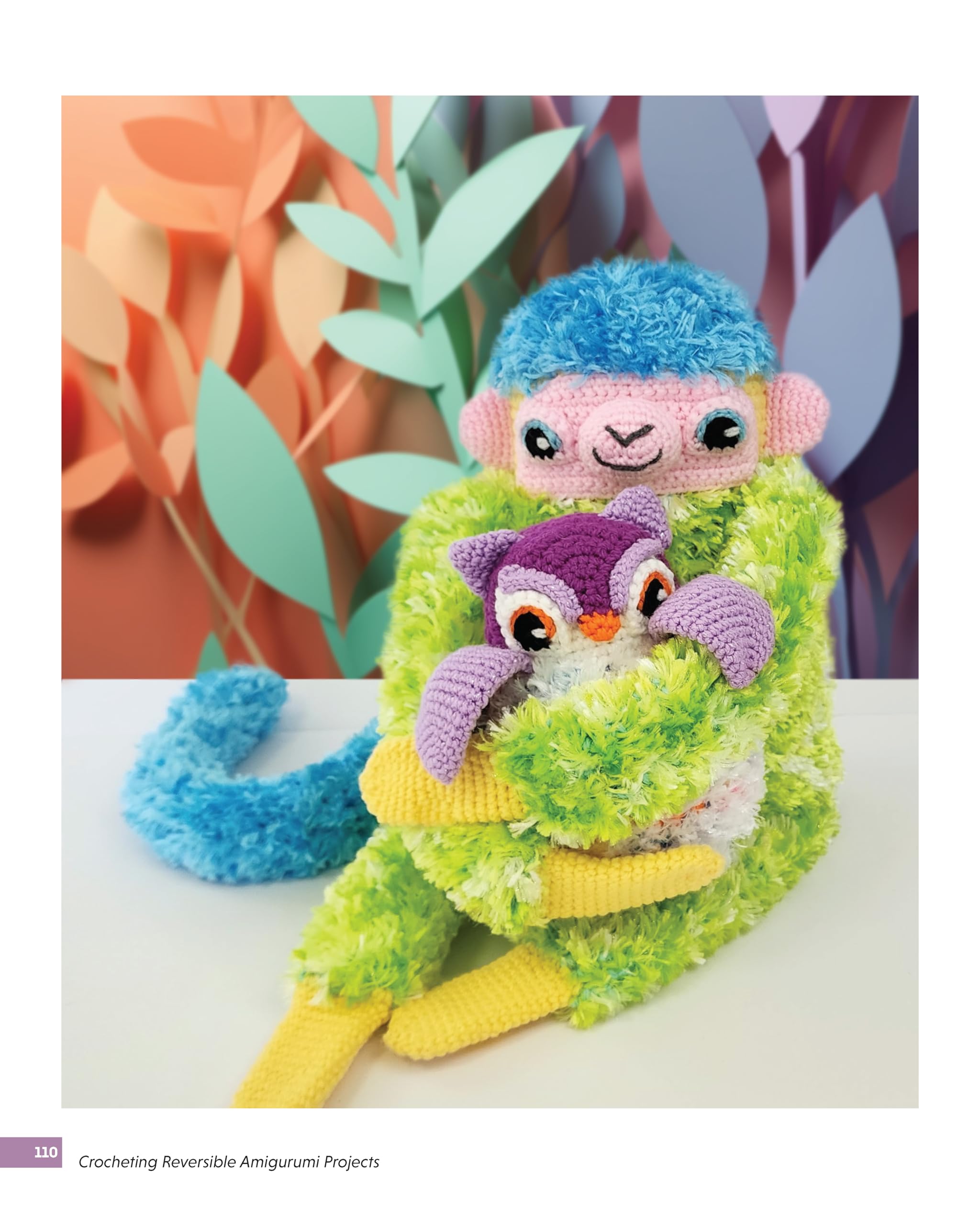 Crocheting Reversible Amigurumi Projects: Adorable 2-Way Patterns Using Fur Yarn & Easy Methods (Landauer) How to Crochet Animal Plushies That Turn Inside-Out
