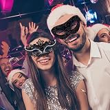 SIQUK Couple Masquerade Masks Metal Venetian Party Halloween Mardi Gras Black view 7