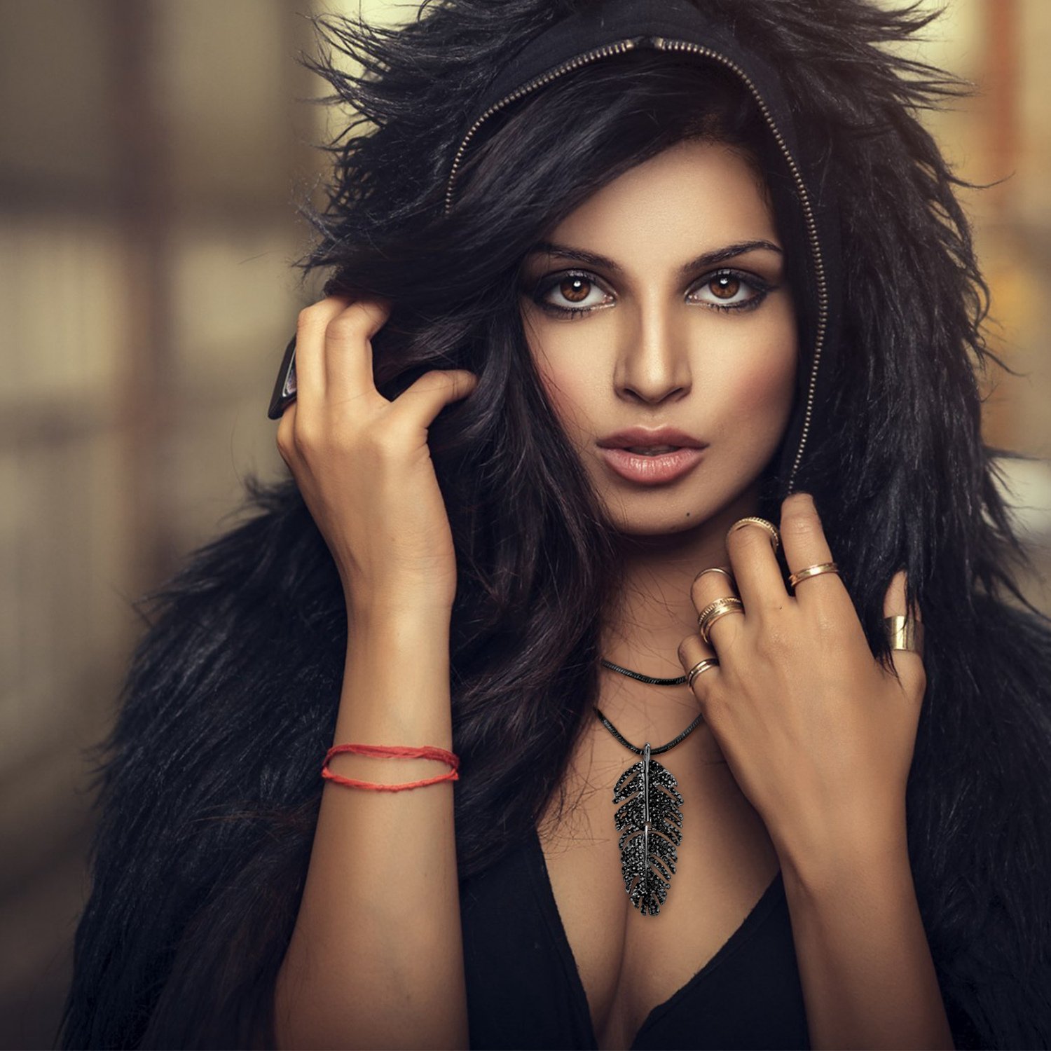 UHIBROS Pendant Necklace, Pendant Choker Necklace with Pendant Wing Choker Necklace with Pendant Necklace (Black)