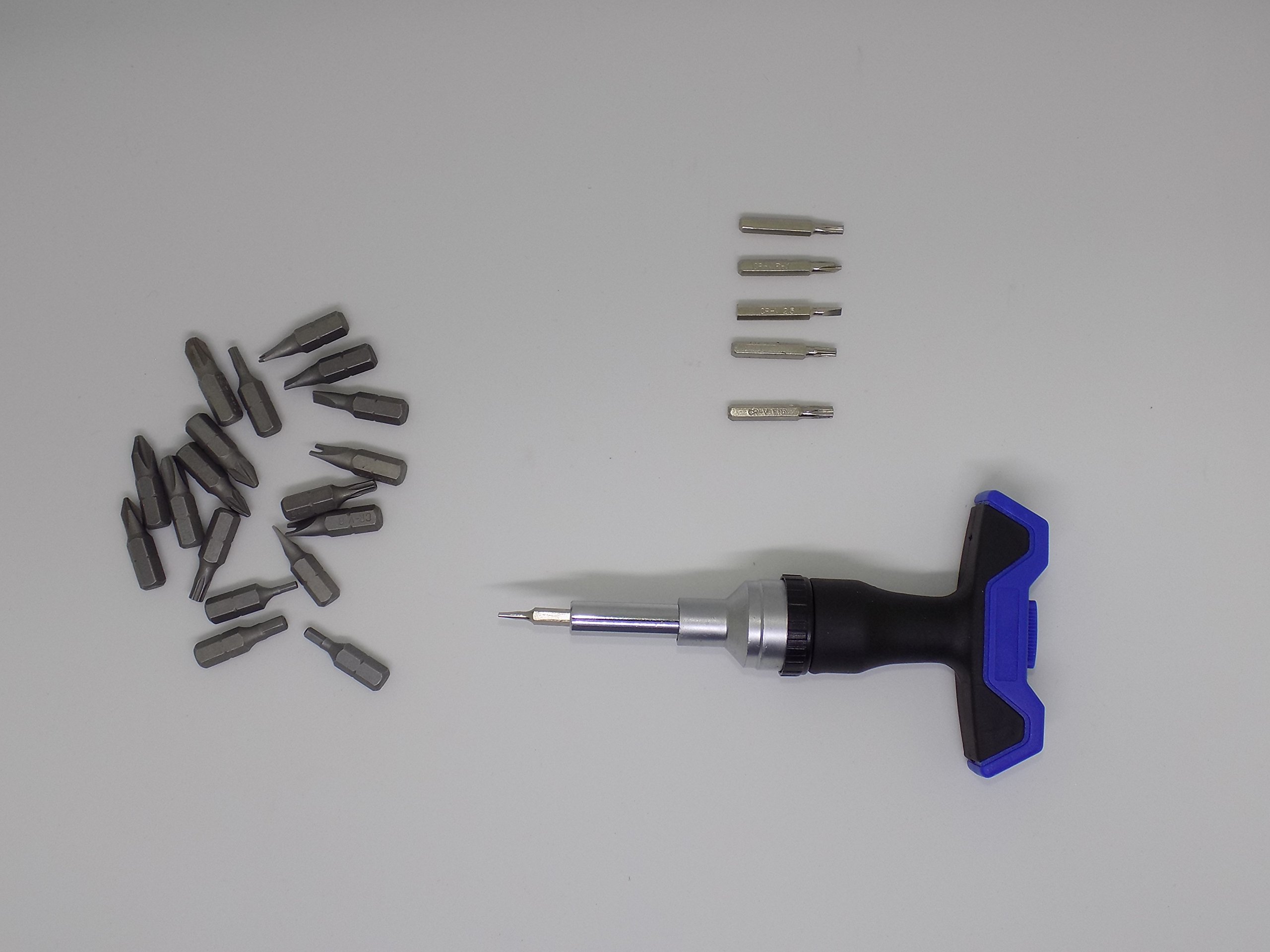 Screwdriver set, 26 can replace the high-strength screw head, removable more convenient, handle with forward and reverse conversion knob, can be used for daily maintenance of various home, demolition.