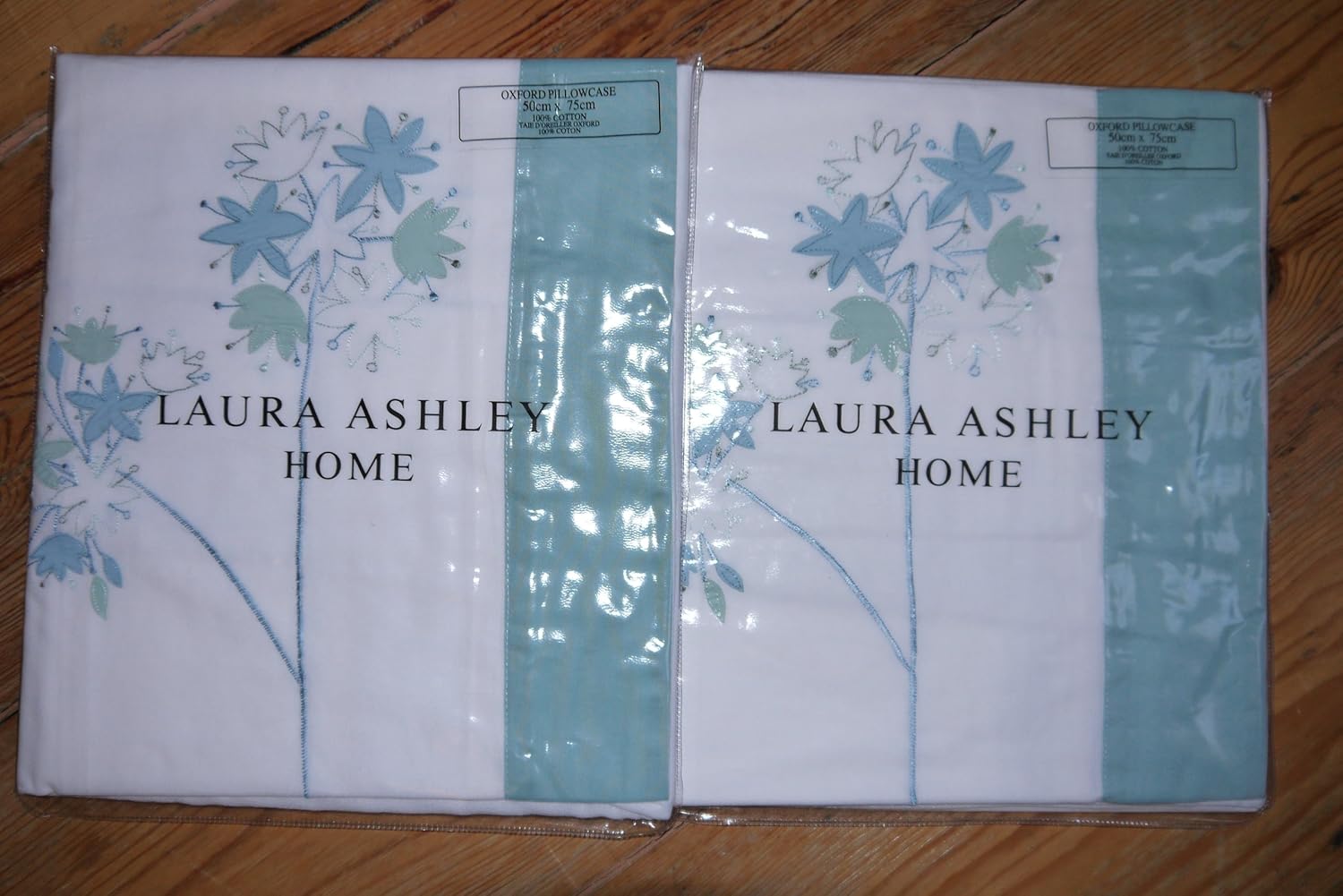 Set Of 2 X New Laura Ashley Pillow Cases Agapanthus Floral Green
