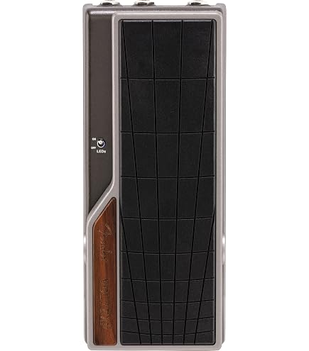 Amazon.com: Fender Tread-Light Wah Pedal : Musical Instruments