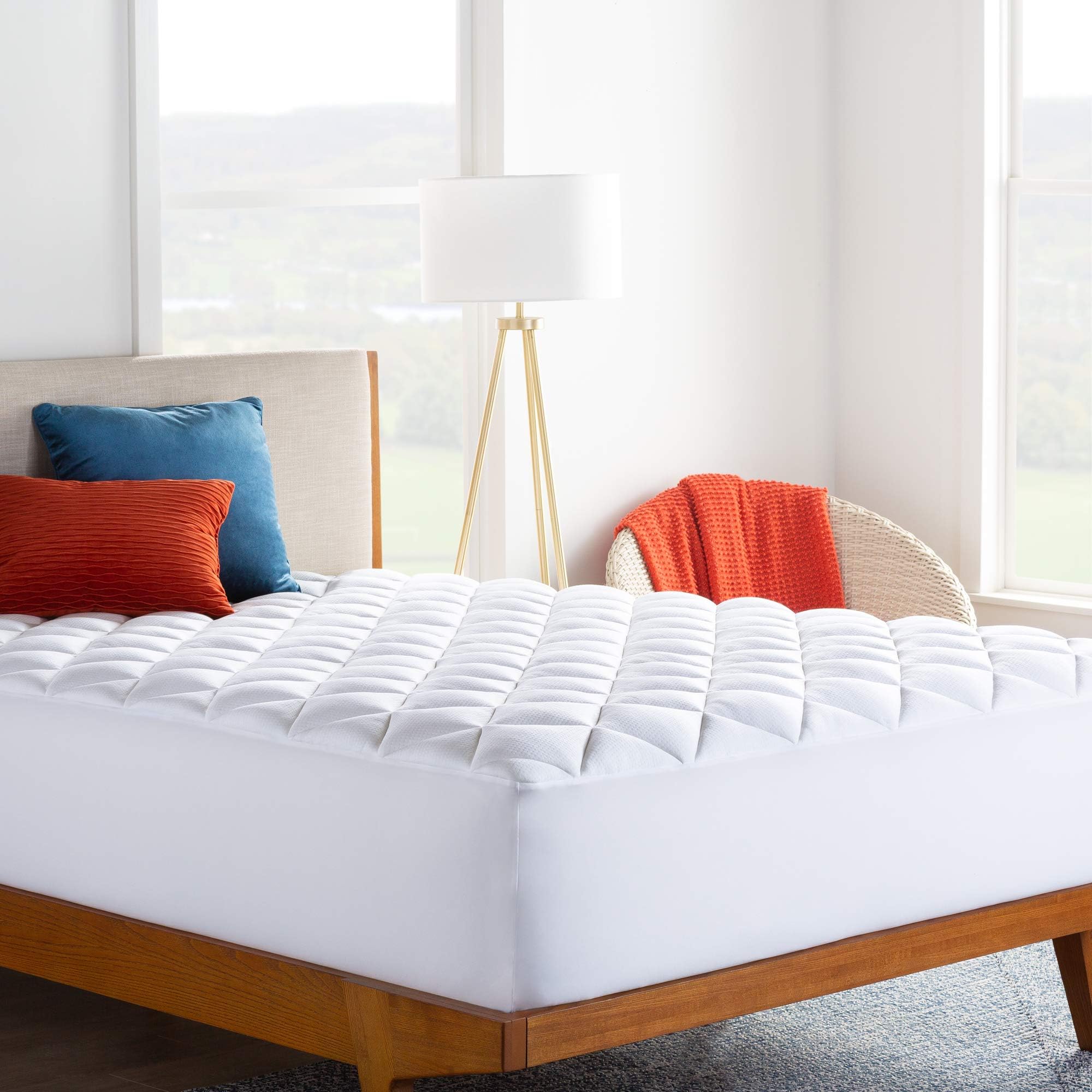 Linenspa Ultra Plush Pillow Top Rayon from Bamboo Cover with Down Alternative Fill-California King overfilled mattress pad, White"