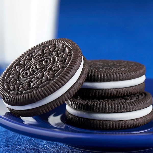 OREO CHOCOLATE SANDWICH COOKIES, FAMILY SIZE, 18.12 OZ