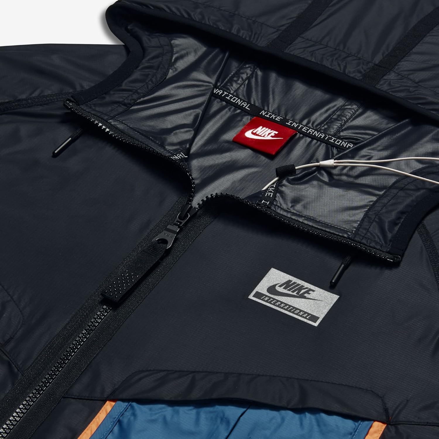 nike international windrunner jacket
