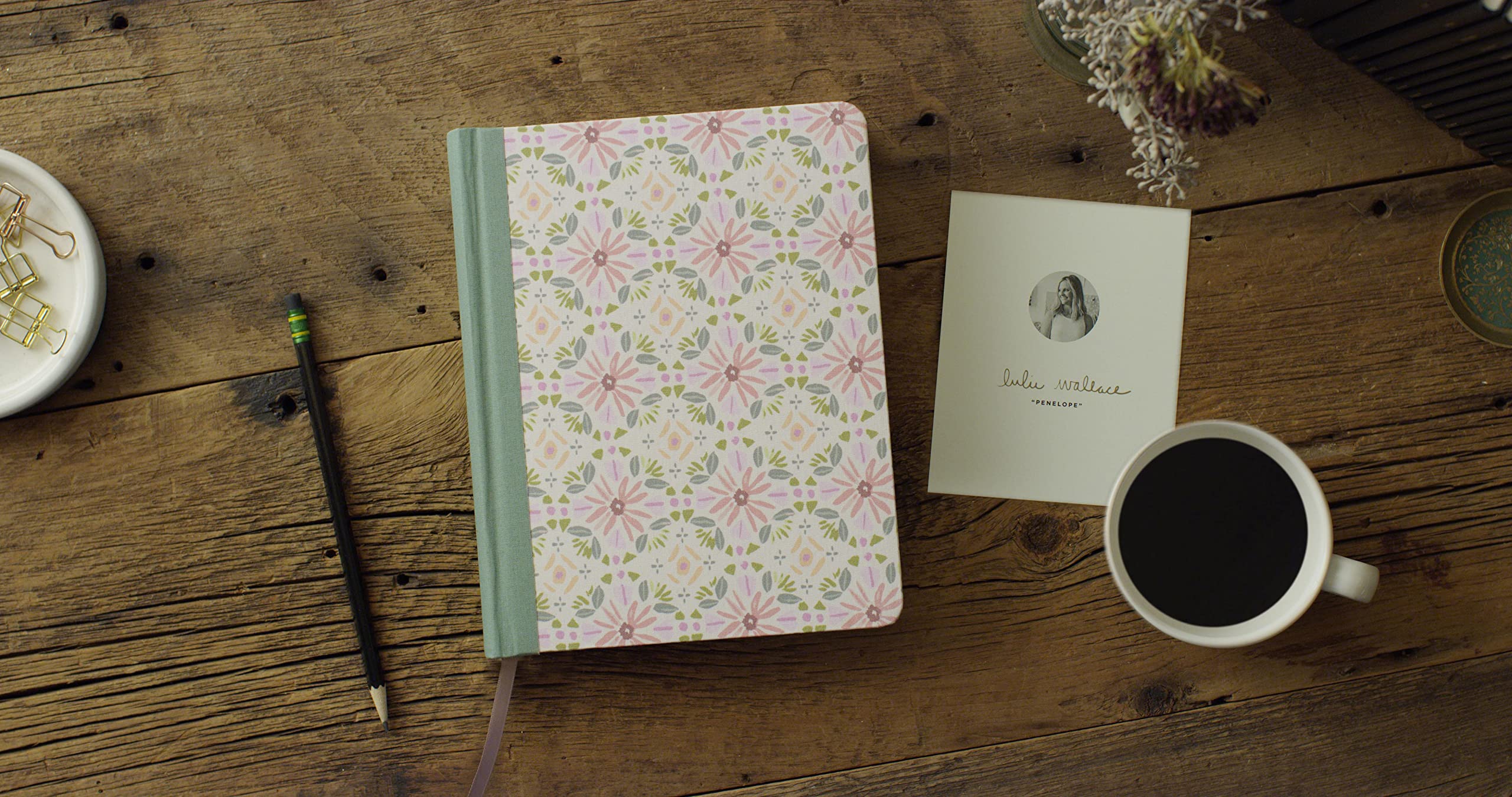 ESV Single Column Journaling Bible, Artist Series (Cloth over Board, Lulie Wallace, Penelope): Holy Bible, English Standard Version