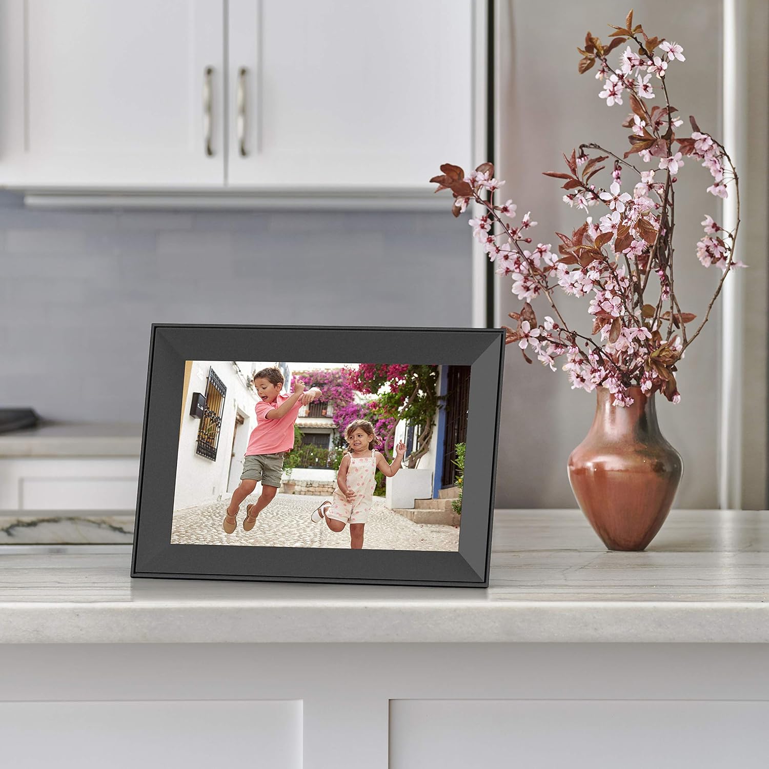 Aura Carver Smart Digital Picture Frame 10.1 Inch HD WiFi Cloud Digital Frame Free Unlimited Storage Easy Setup to Send Photos Remotely Via App More Secure Than Email : Camera & Photo