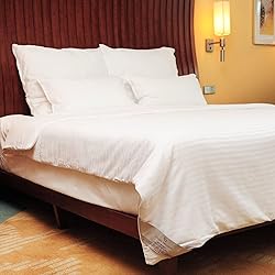 CUDDLE DREAMS Silk Comforter for