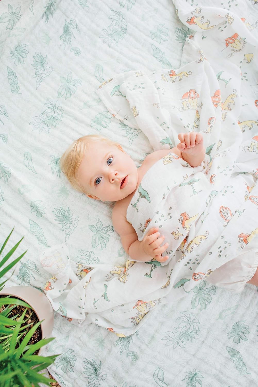 aden and anais lion swaddle