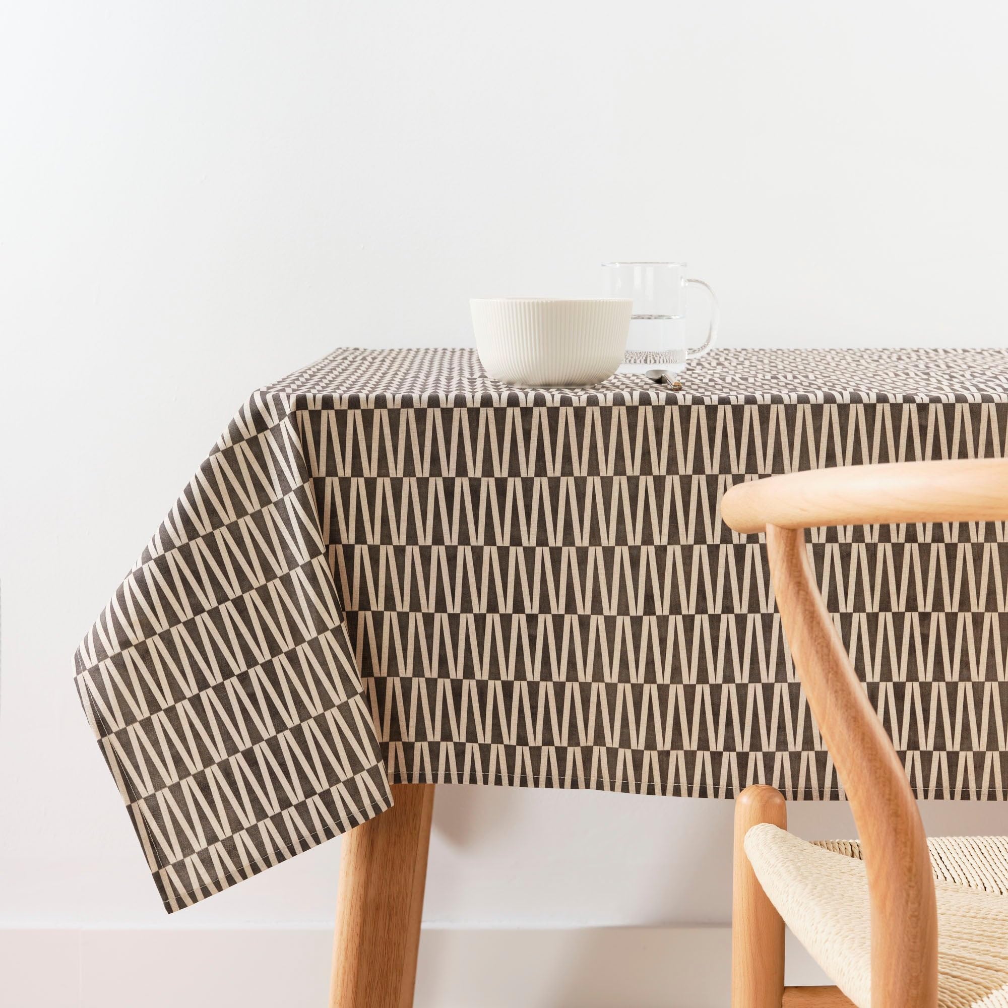 BELUM | Stain Resistant Tablecloth Size 200 x 155 cm - Extra Soft Touch Tablecloth Colour Multicolor - Tablecloth 100% Made in Spain Fabric 100% Organic Cotton - Tablecloth Model 0120-337