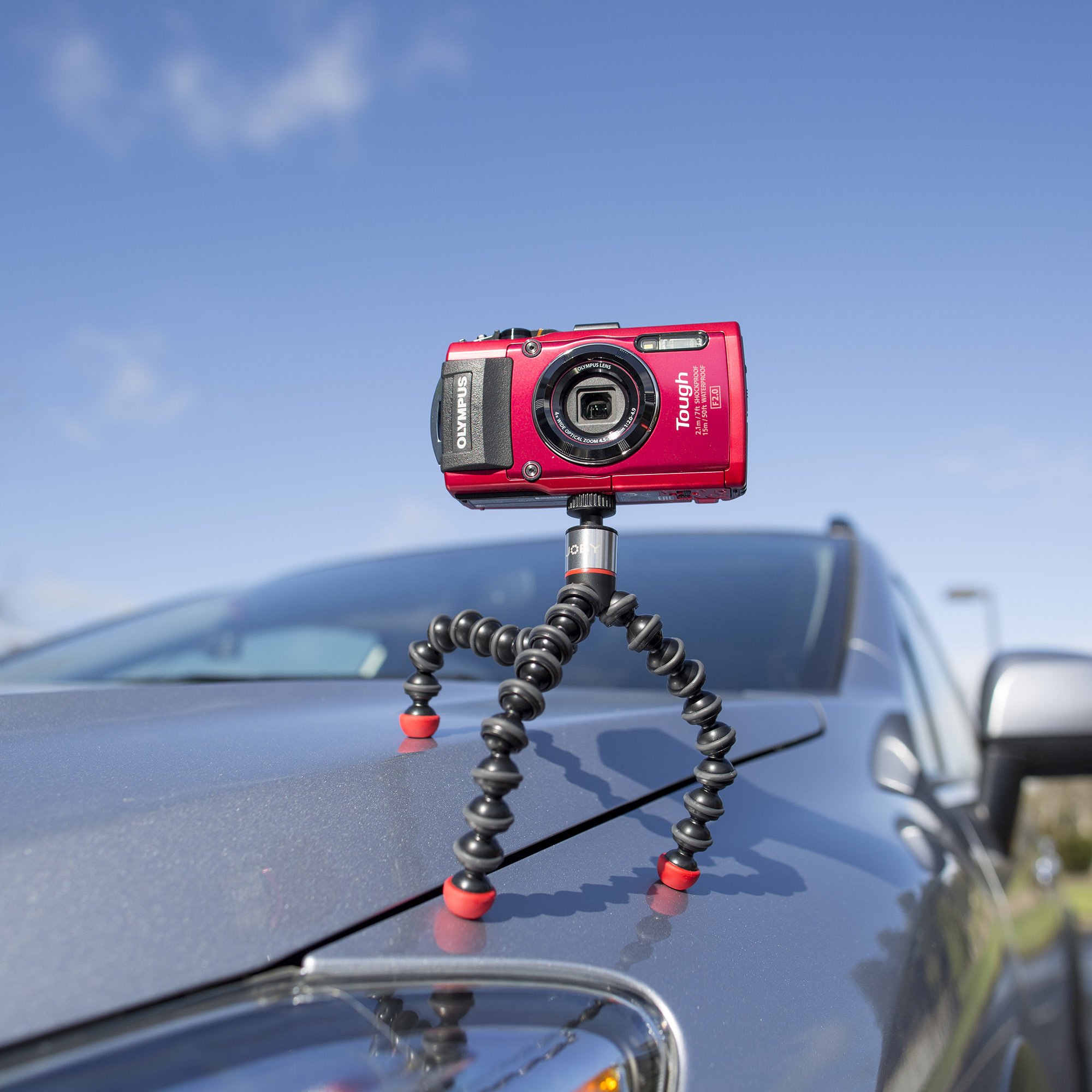 Joby GorillaPod Magnetic 325: A Magnetic Tripod for Point & Shoot and Small Cameras up to 325 Grams,Black