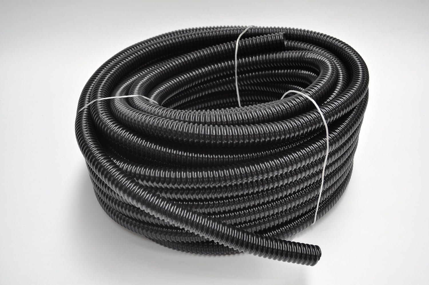 Standard Metric Ribbed Black Pond Hose 1 Inch (25mm), 98