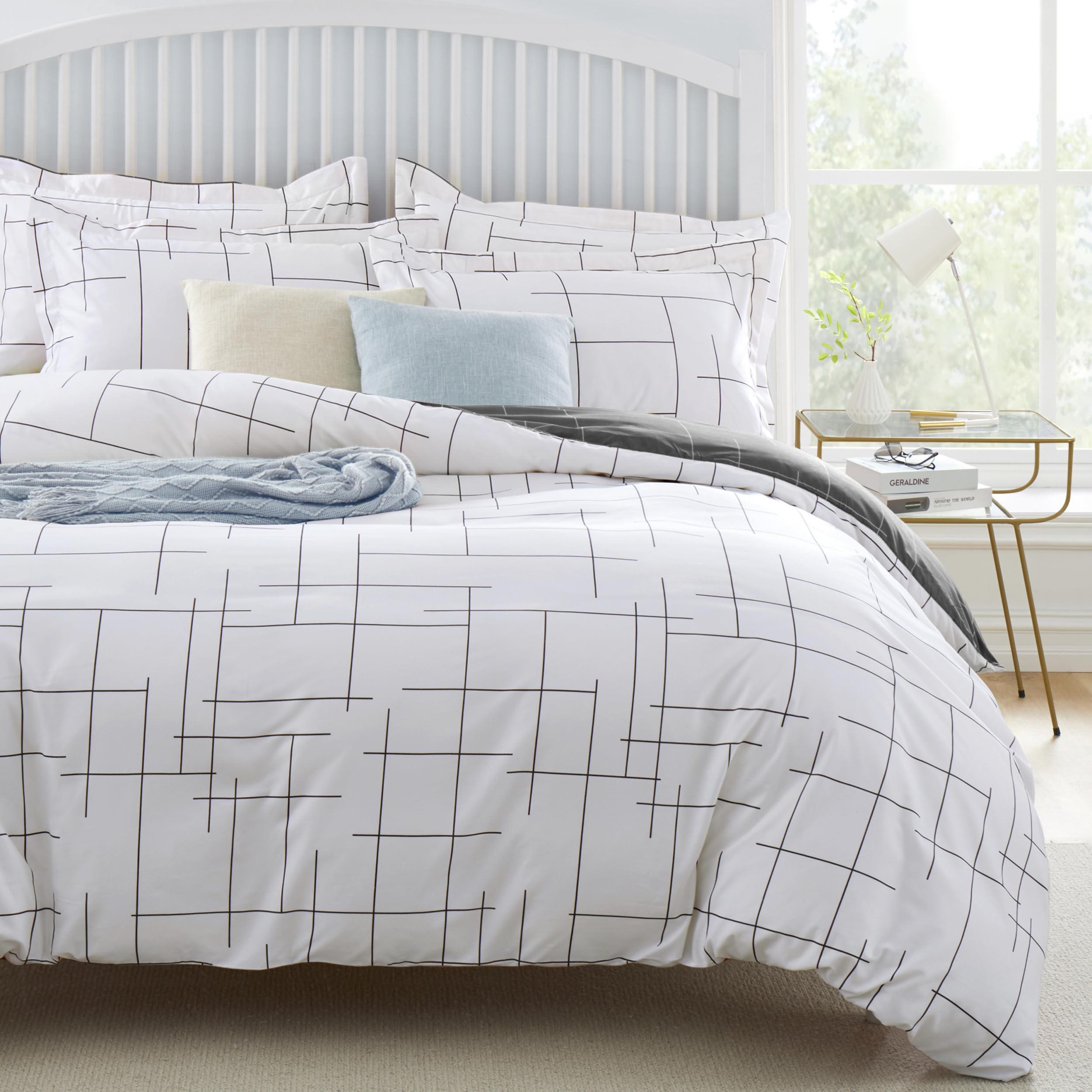Imperial Rooms Super King Duvet Set Reversible Printed Bedding Sets Premium Brushed Microfiber Duvet Covers with Pillowcases (Tile Pattern 260x220 CM) — image 1