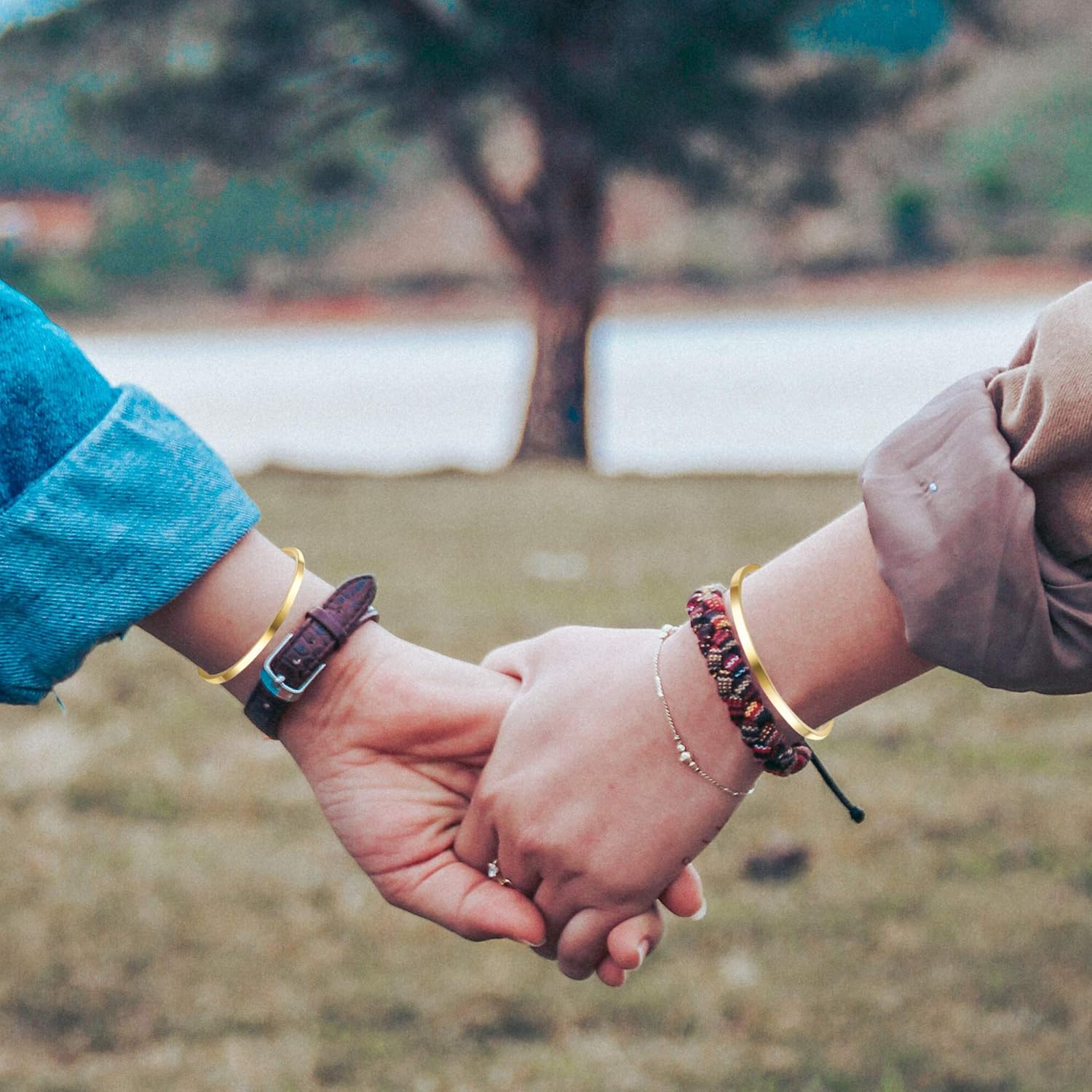 For a friend mark. Лучшие подруги фото. Happy friendship day greeting. Books are best friends. For a friend mark.