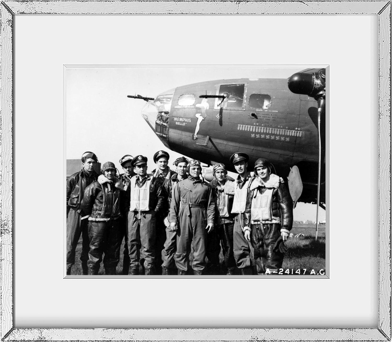Photographs - INFINITE PHOTOGRAPHS Photo: Crew,Boeing B-17,Memphis Belle,airbase,England,Missions,Enemy Territory,1943