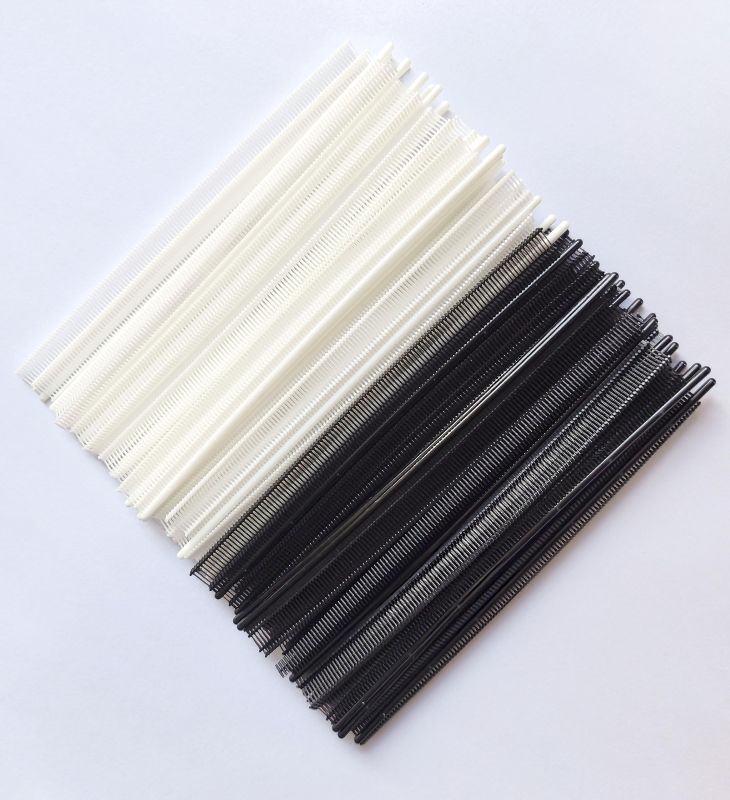 Photo 1 of KDYOFNI 4000PCS Mini Stitch Fasteners, Quick Clothing Fixer, 0.18 Inch Plastic Fasteners for Micro Tagging Gun, Handheld Sewing Machine, Clothes(Black & White Each 2000pcs)