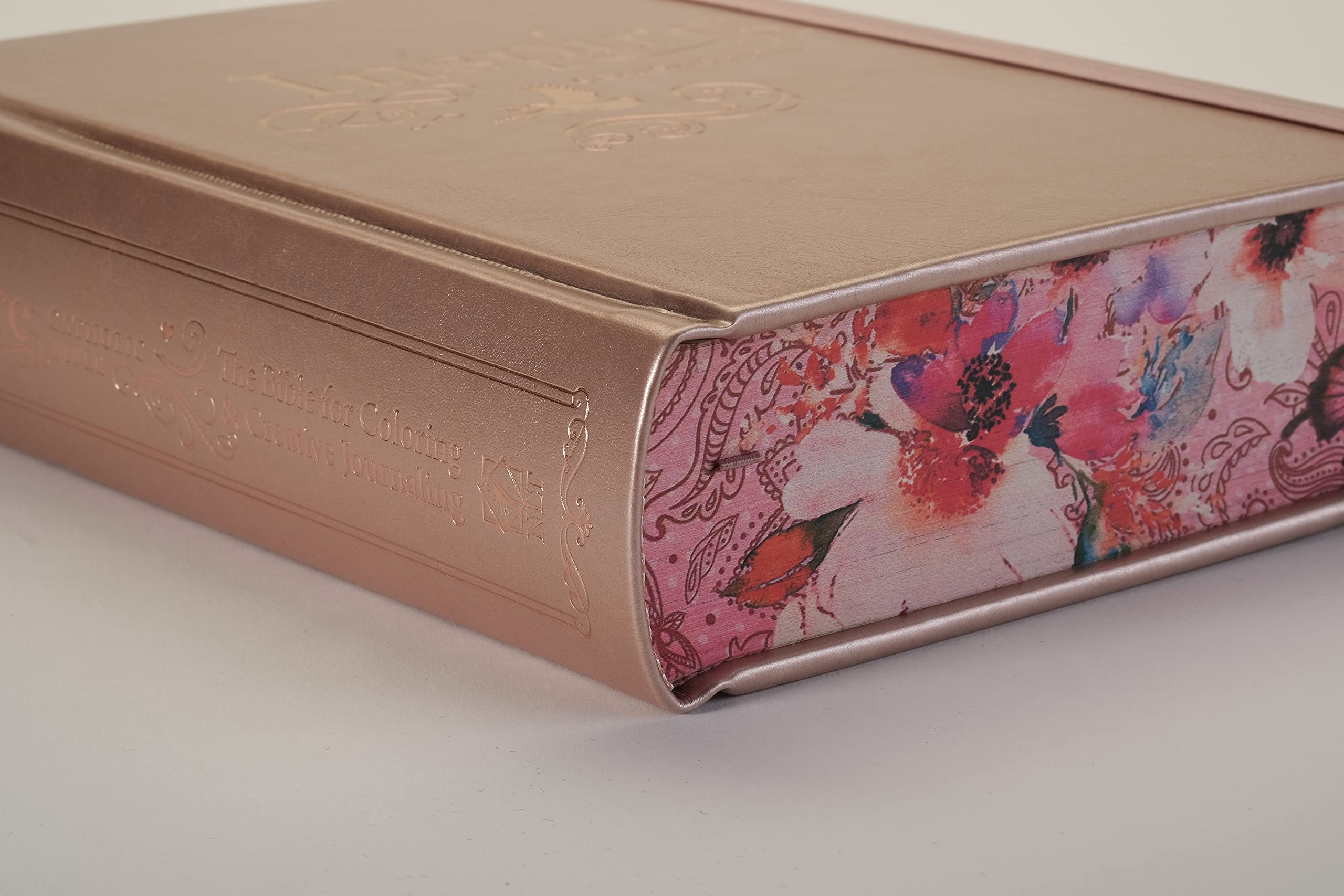 Tyndale NLT Inspire Catholic Bible (Hardcover, Rose Gold): Catholic Coloring Bible–Over 450 Illustrations to Color and Creative Journaling Bible Space, Religious Gifts That Inspire Connection with God Tyndale NLT Inspire Catholic Bible (Hardcover, Rose Gold): Catholic Coloring Bible–Over 450 Illustrations to Color and Creative Journaling Bible Space, Religious Gifts That Inspire Connection wit