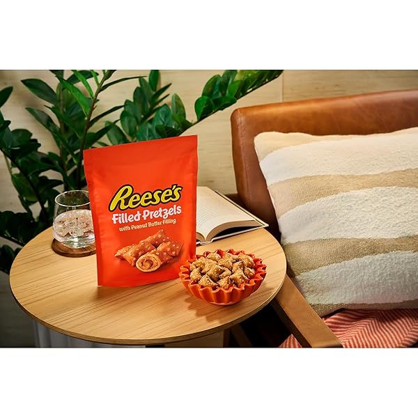 REESE’S FILLED PRETZELS, PEANUT BUTTER PRETZEL NUGGETS, CRUNCHY, READY TO EAT, SWEET AND SALTY SNACK, 9OZ RESEALABLE BAG