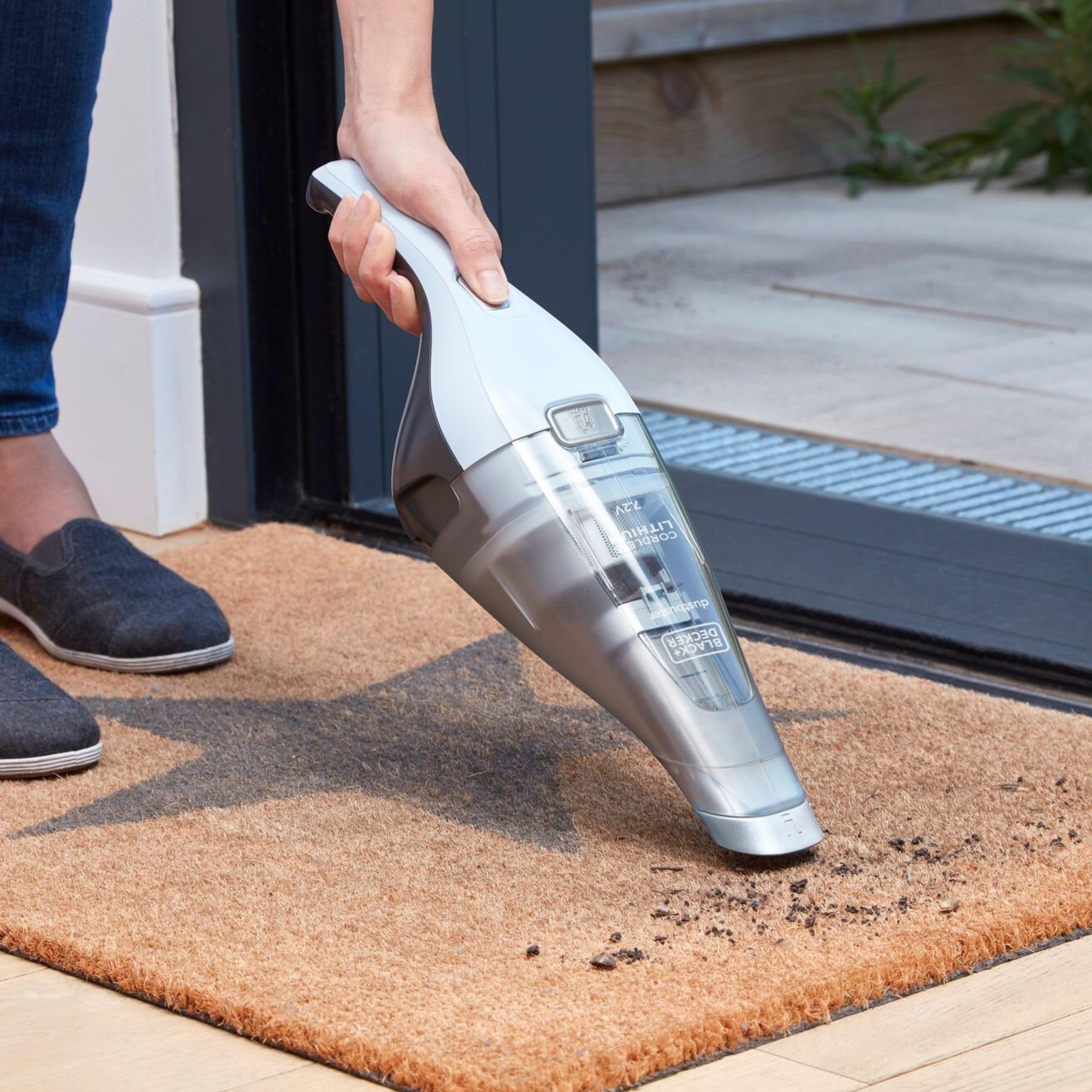 BLACK+DECKER dustbuster 3.6V kabelloser Akku-Handstaubsauger, NVC115JL-QW 9