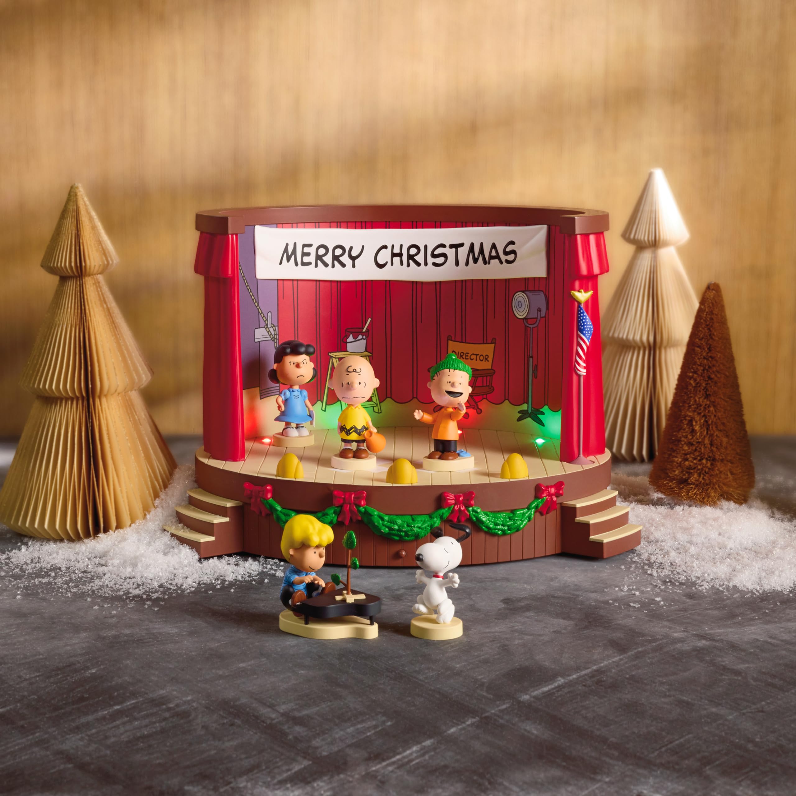 Condition photo showing New/Like New for hallmark keepsake peanuts christmas tabletop decoration, the peanuts gang merry christmas, charlie b